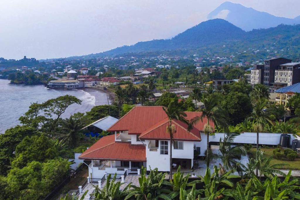 Ocean Front Villa, Ngeme