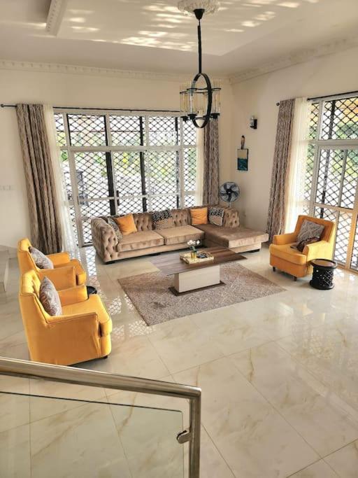 Ocean Front Villa, Ngeme