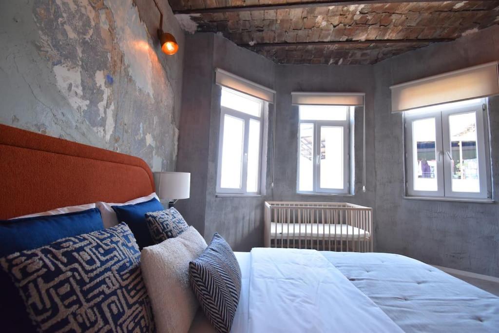 Stunning 6BR 4Bath near Tram