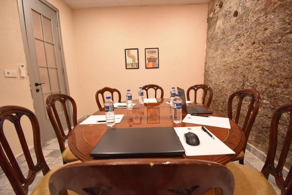 Stunning 6BR 4Bath near Tram