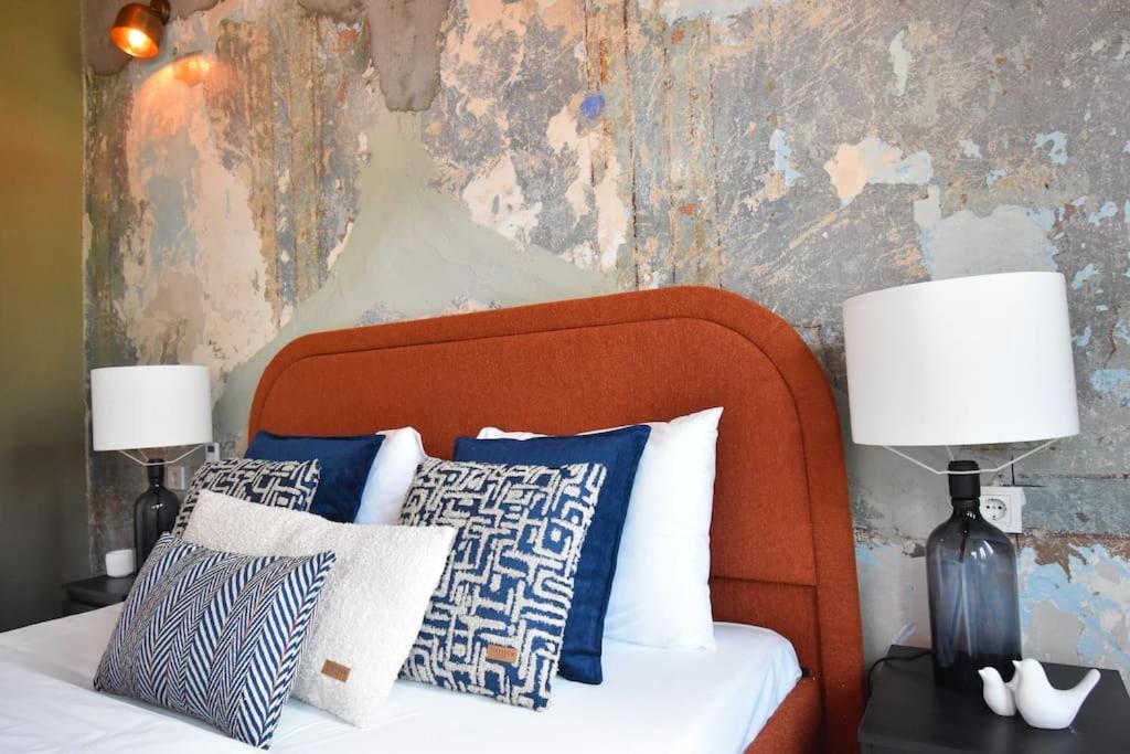 Stunning 6BR 4Bath near Tram