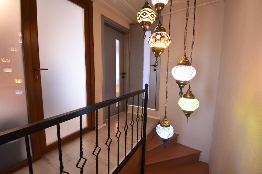 Stunning 6BR 4Bath near Tram
