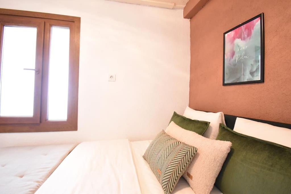 Stunning 6BR 4Bath near Tram