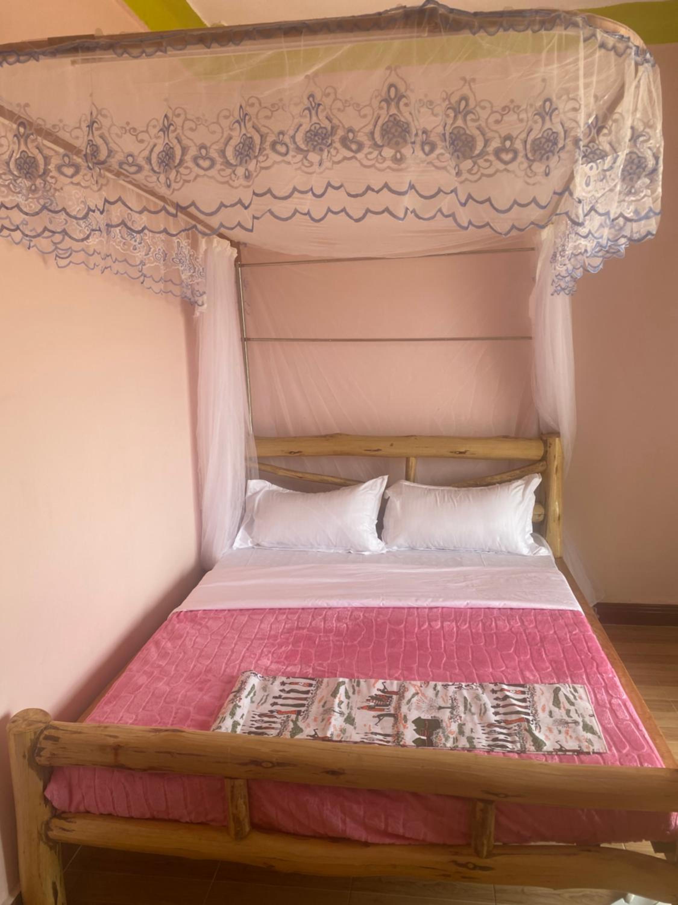 Bulbul safaris Lodge