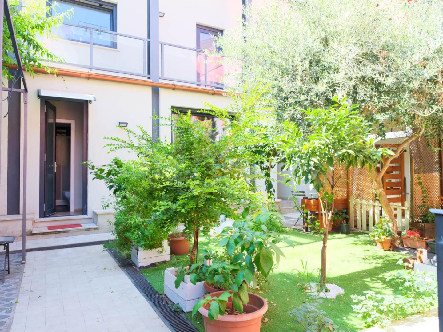 Il Giardino Dell'Argano Rosso