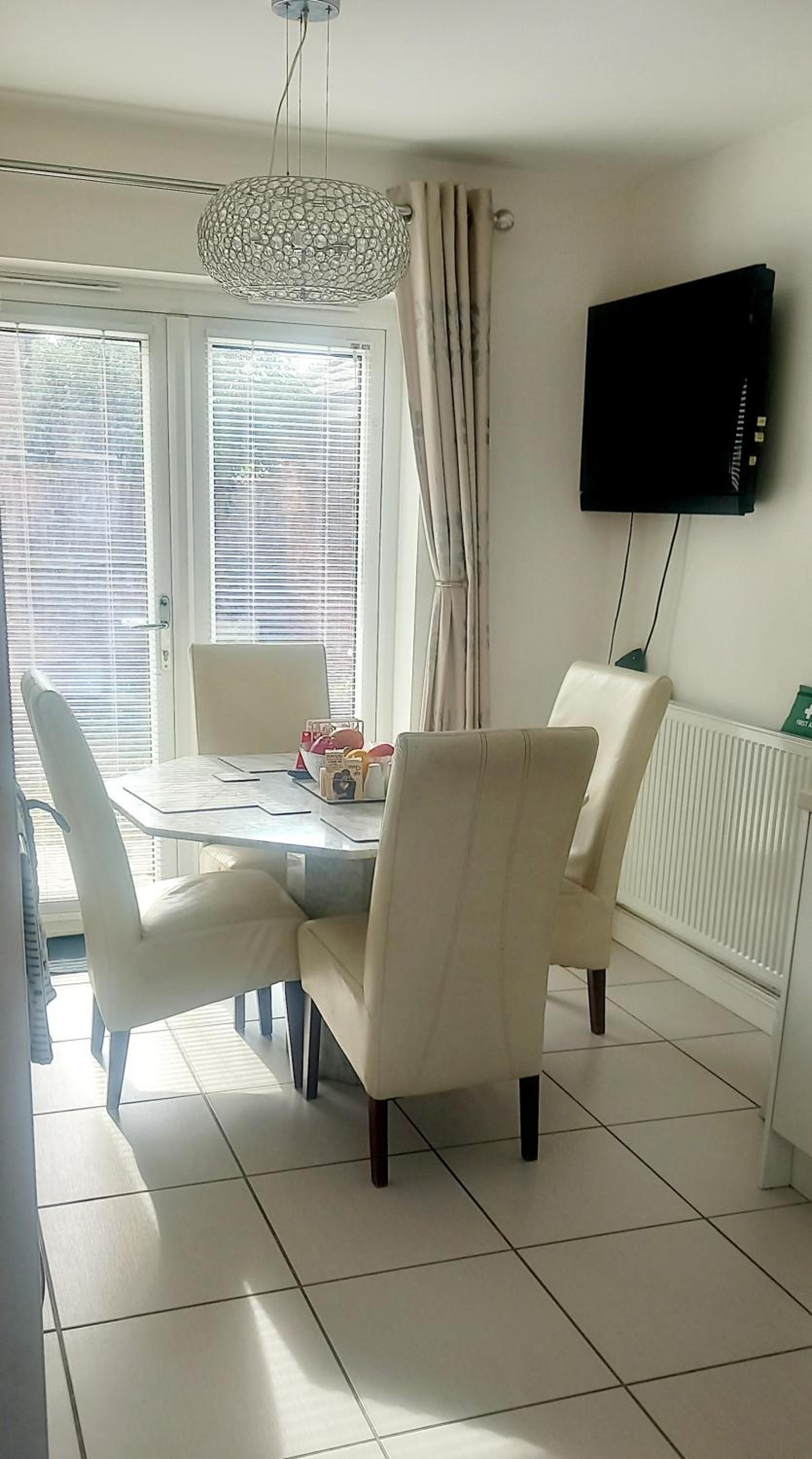 Cosy double bedroom in newly built house view 4