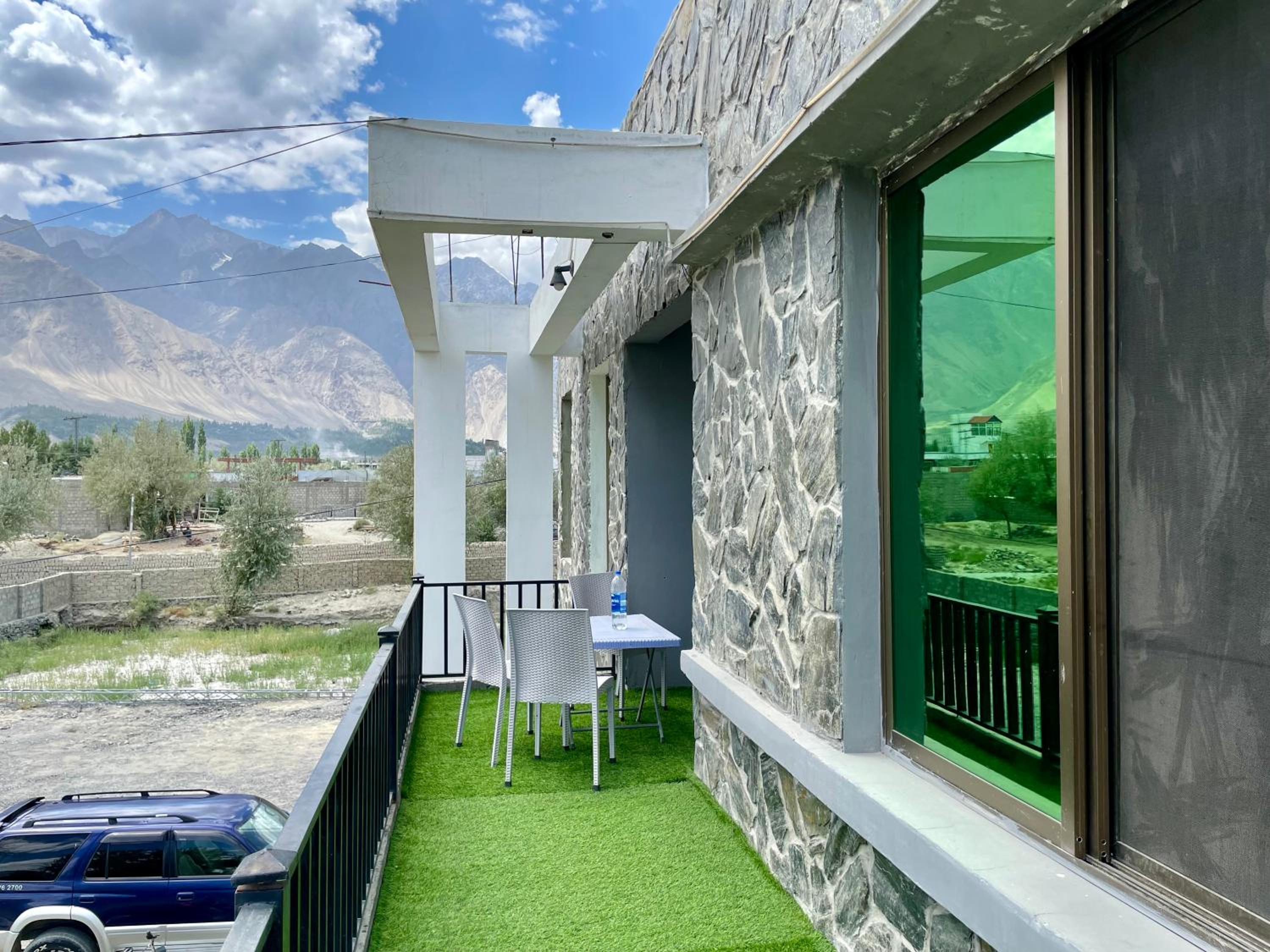 Sarfaranga Hotel Skardu view 3