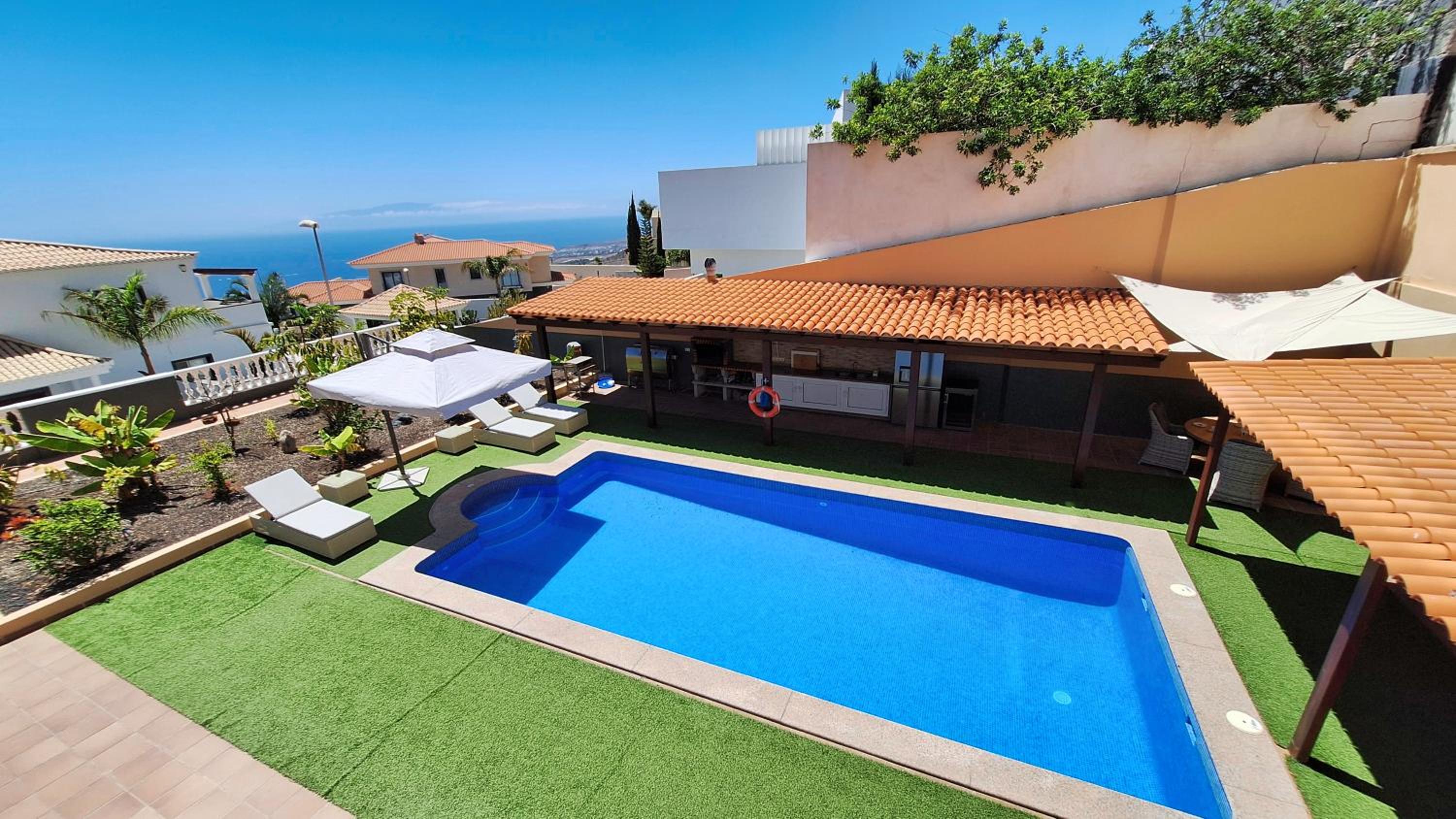 Hotel Happiness Chalet with Heated Swimming Pool - Image 1