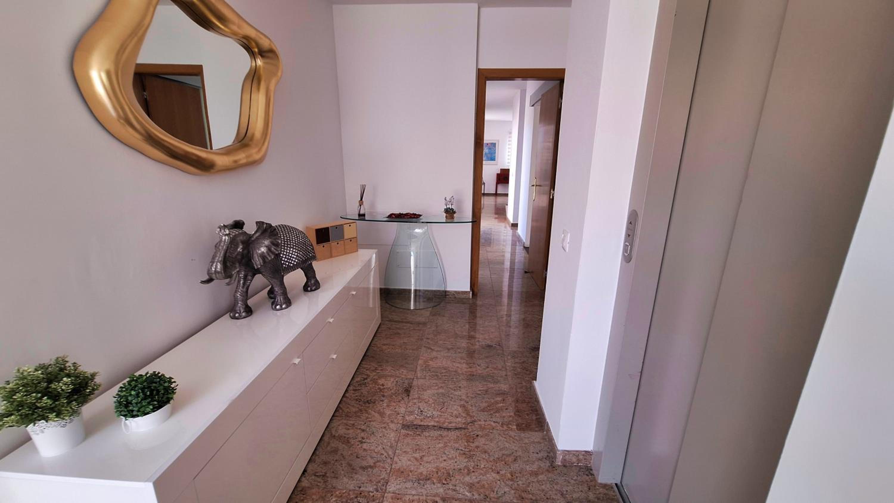 Happiness Chalet with Heated Swimming Pool