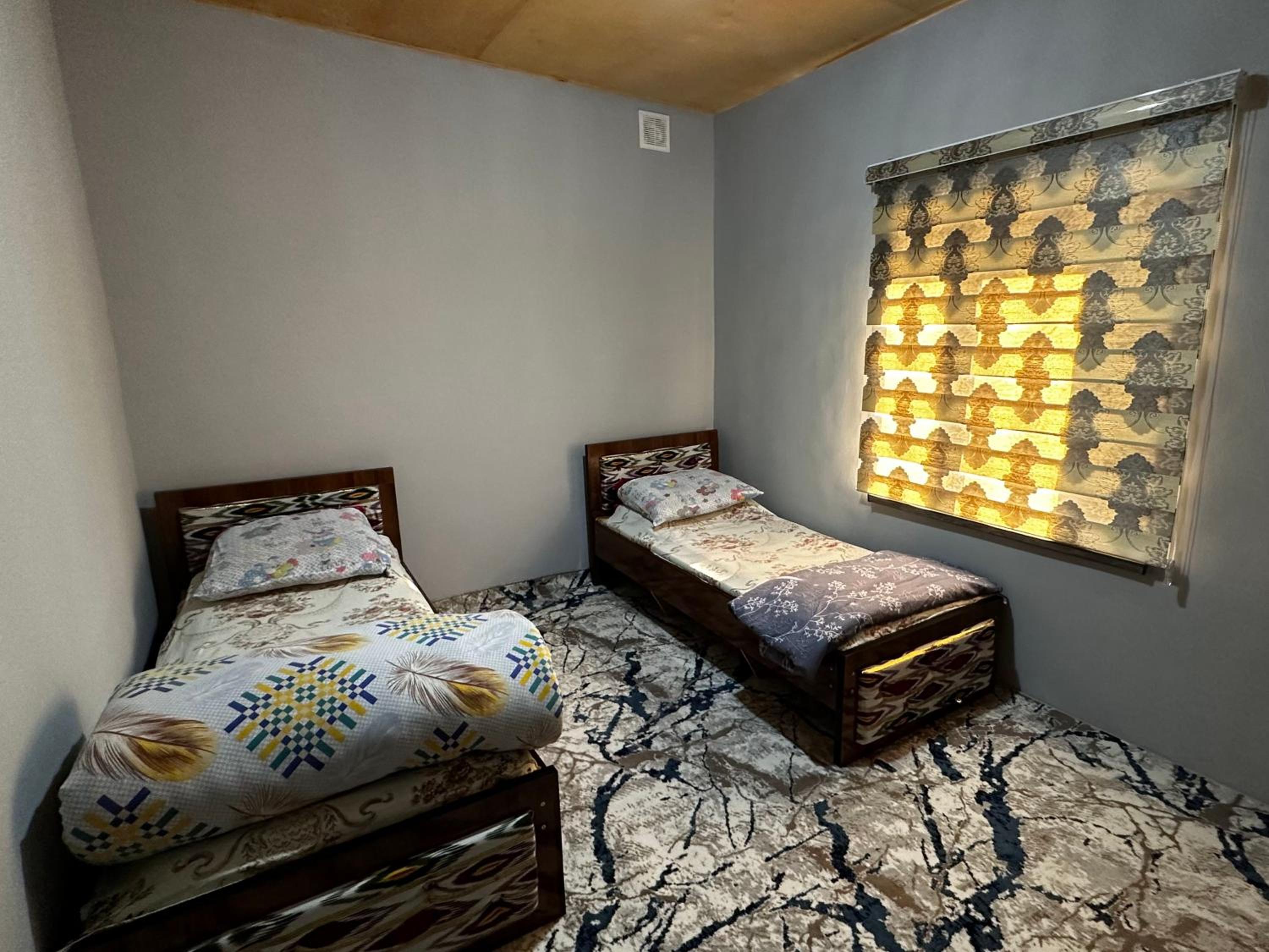 NURATA MOUNTAIN GUESTHOUSE Shiringul