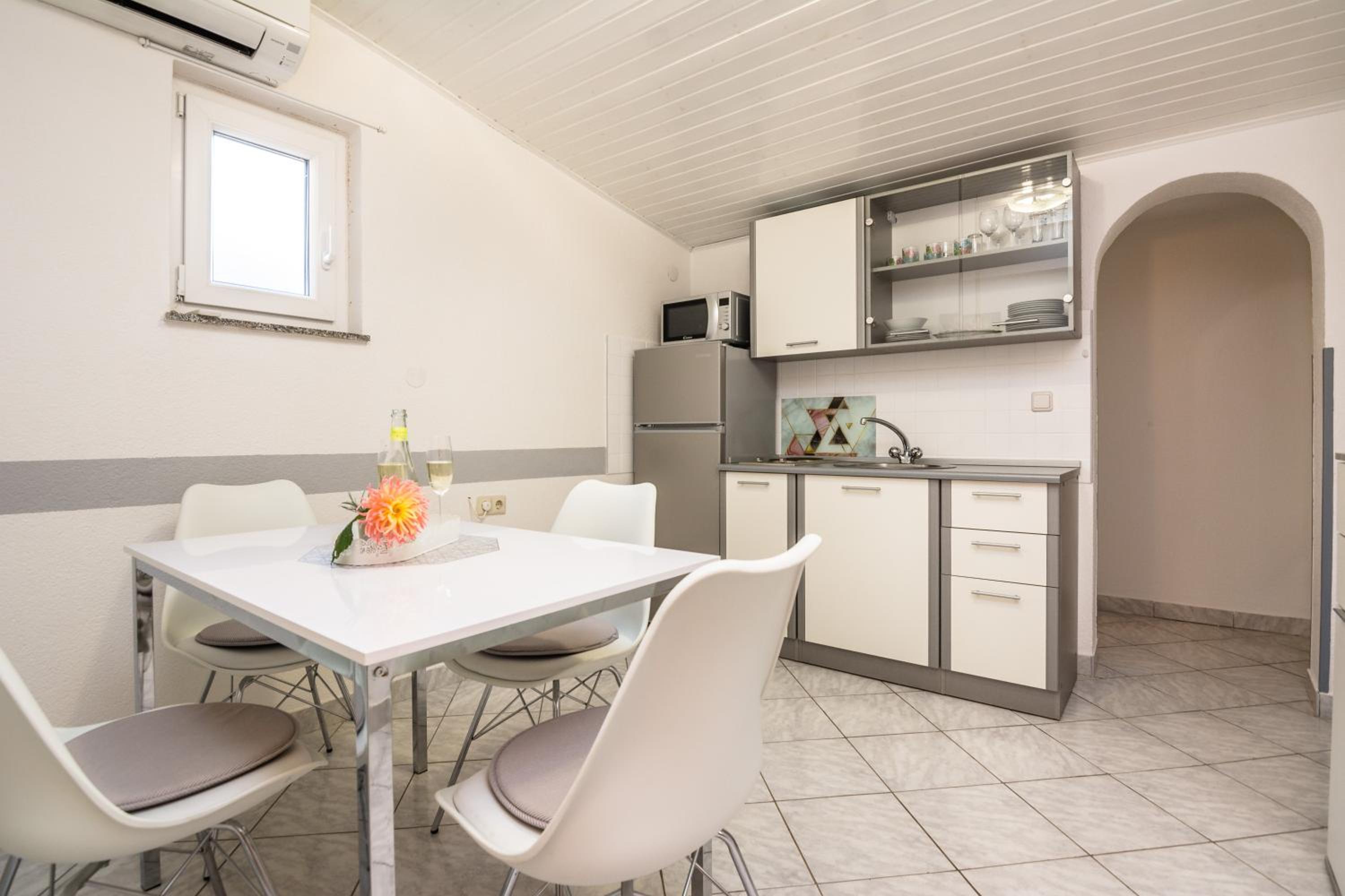 Apartment Genster Vir Kroatien