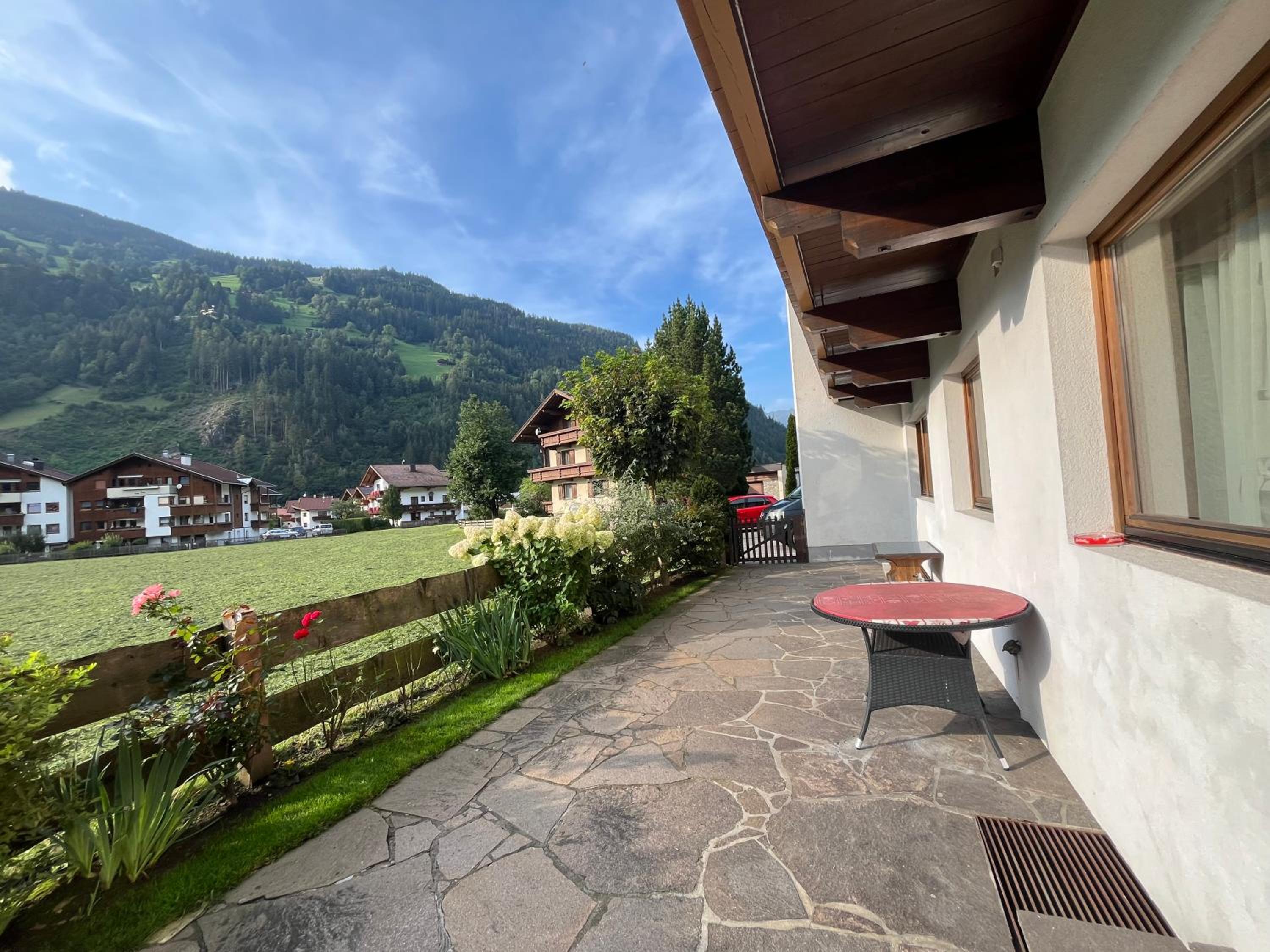 Zell Views Apartments