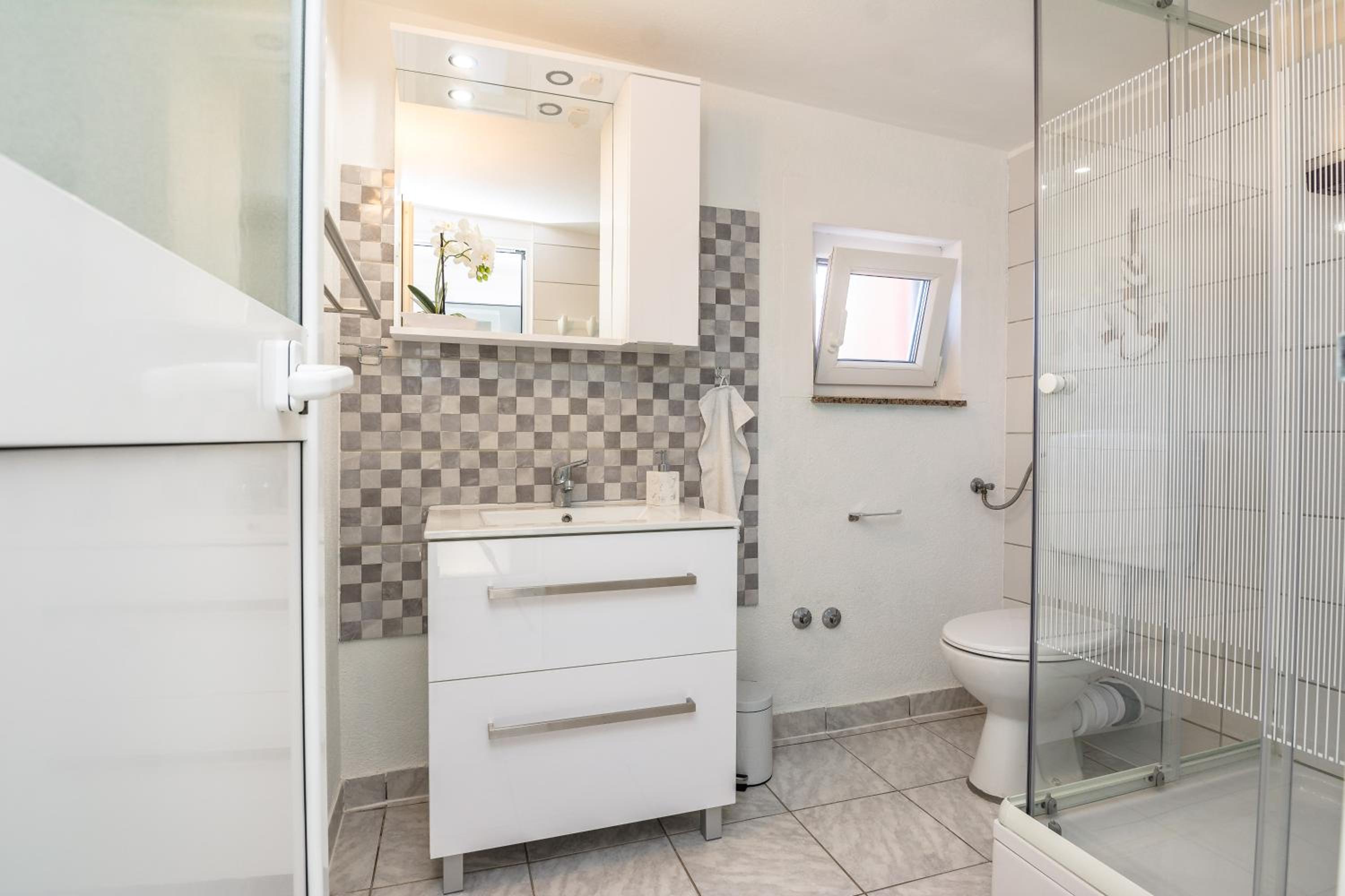 Apartment Genster Vir Kroatien