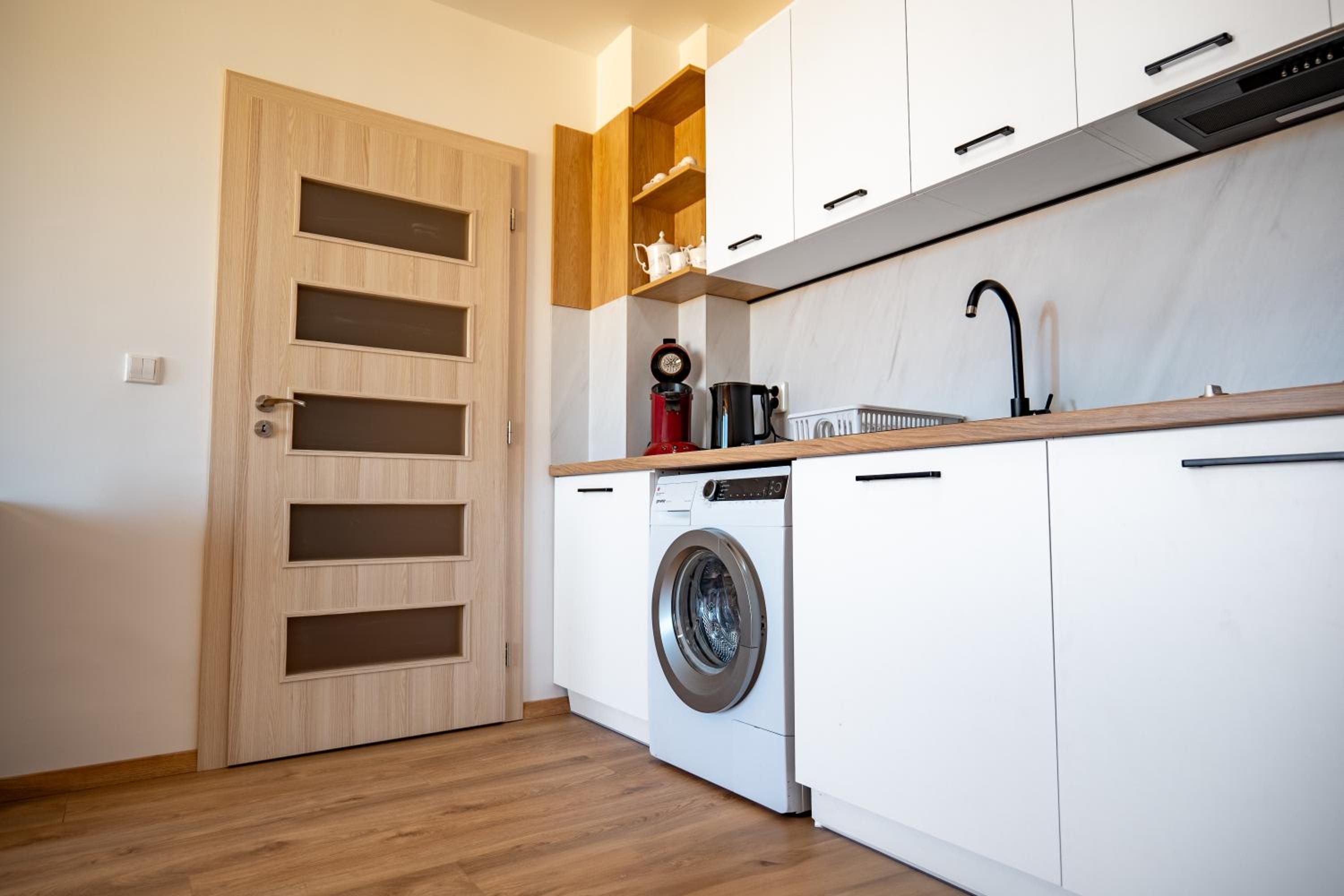 Galina Apartment Cozy Suite with FREE Parking
