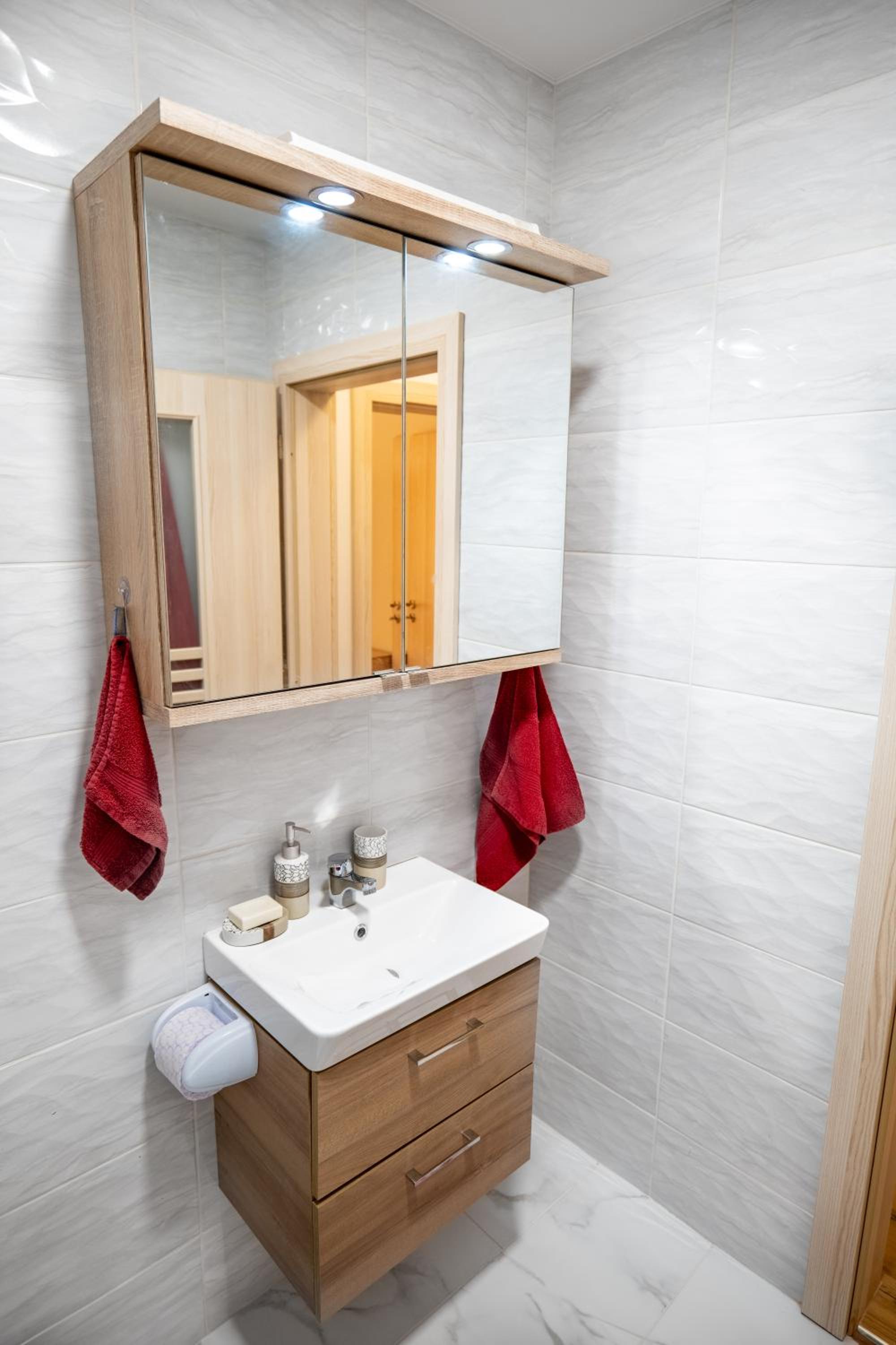 Galina Apartment Cozy Suite with FREE Parking
