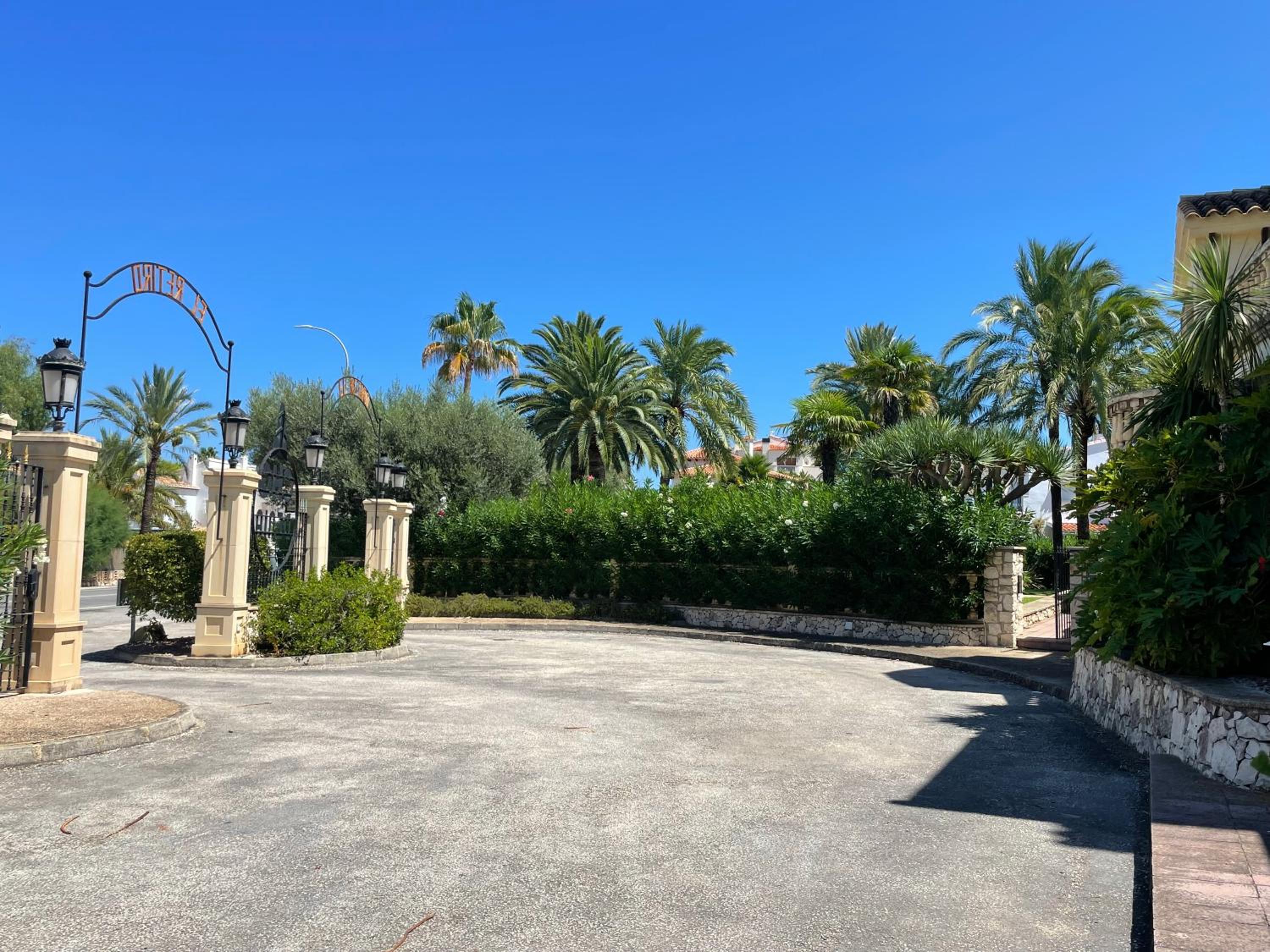 Marina Lodge