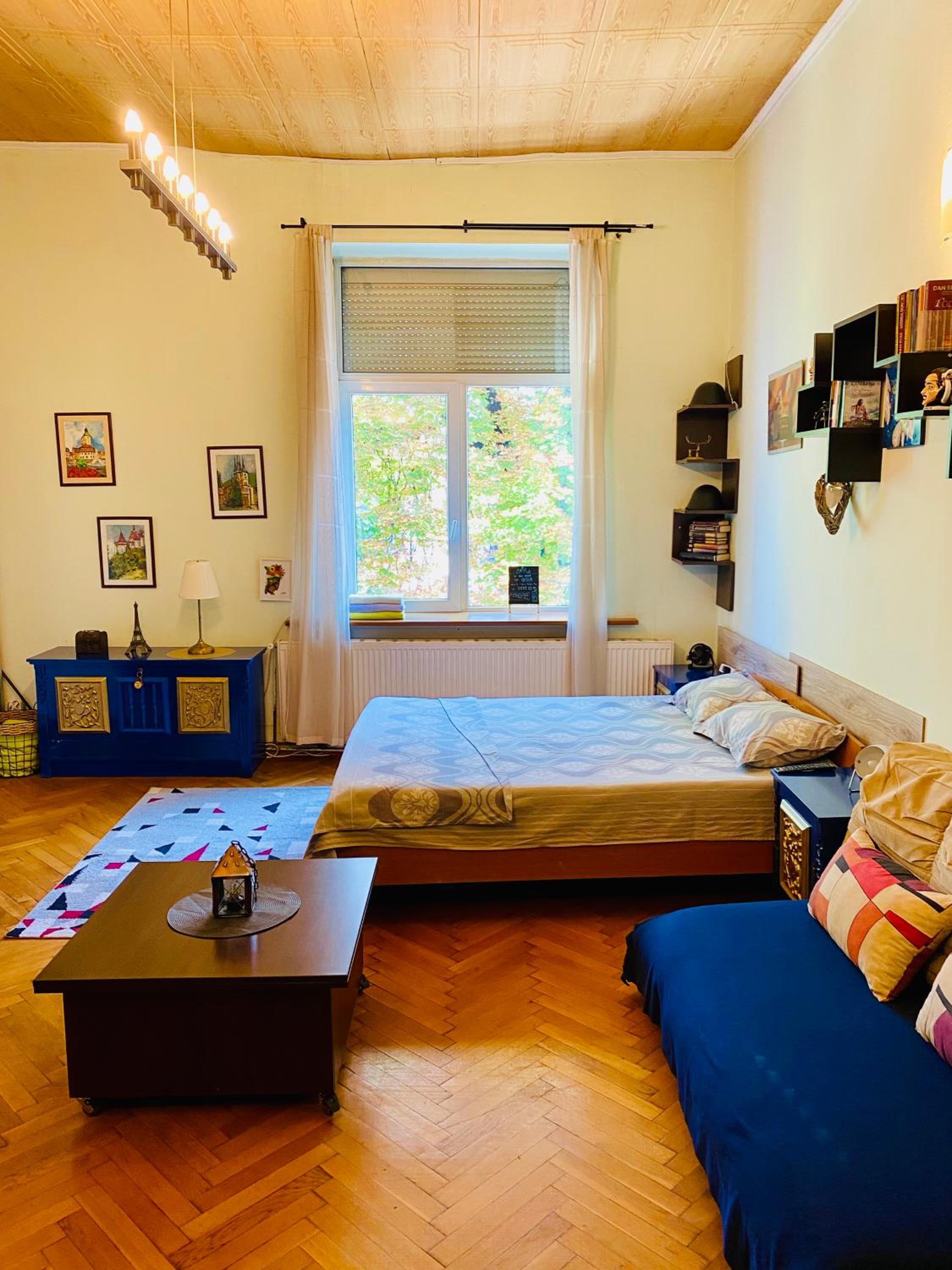 Central 2 bedrooms apartment view 5
