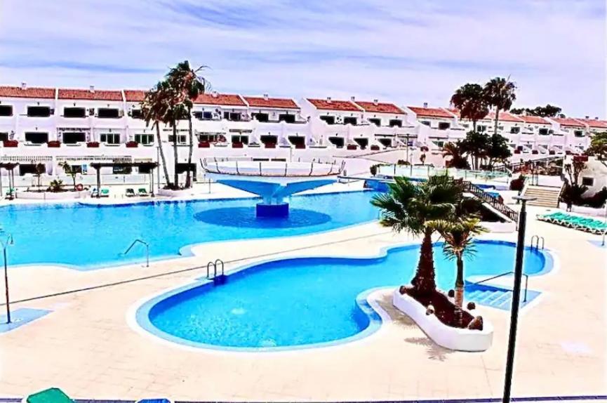 Hotel Parque don Jose, Costa del Silencio, Tenerife - Image 1