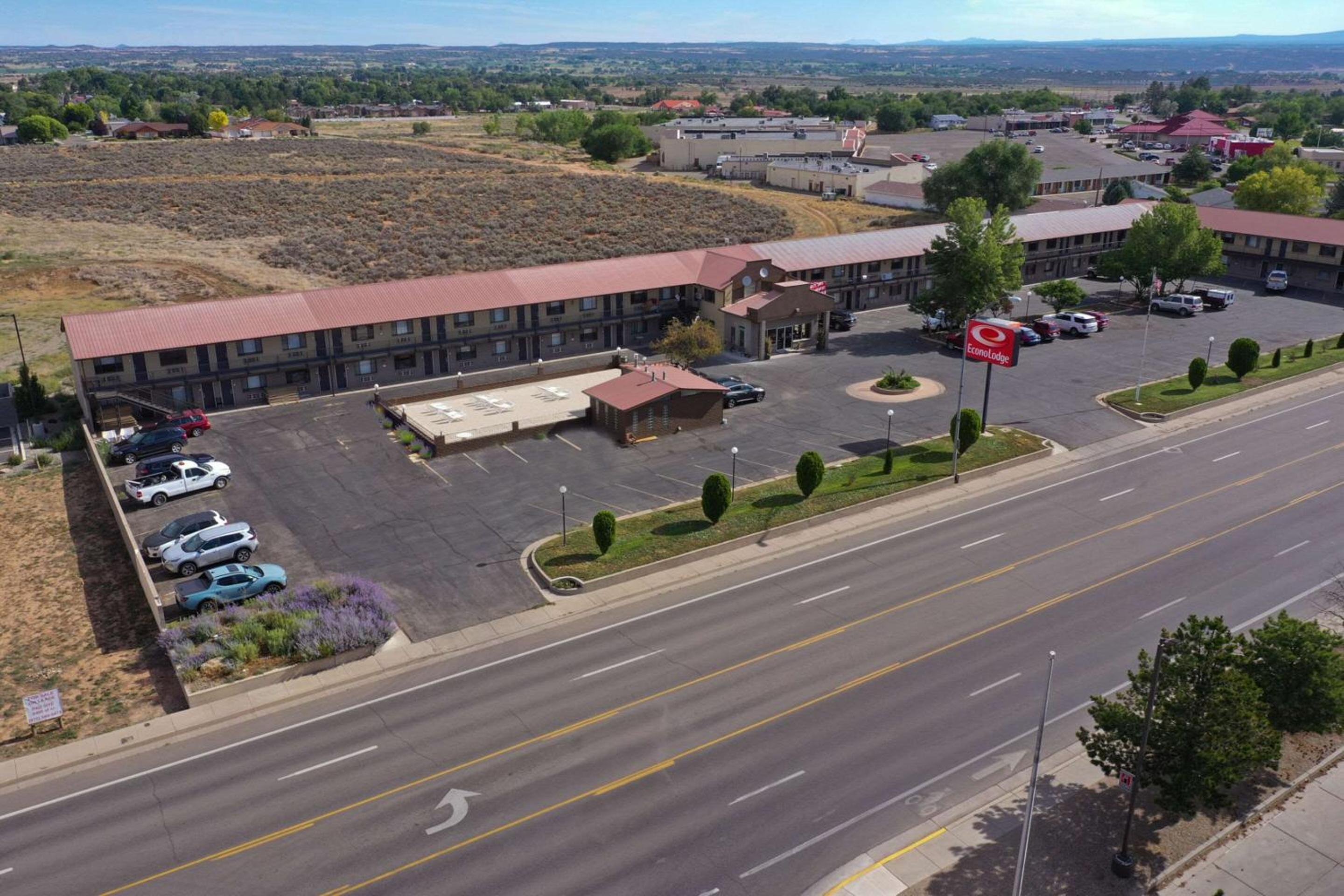 Cortez Vacations - Econo Lodge Cortez near Mesa Verde - Property Image 2
