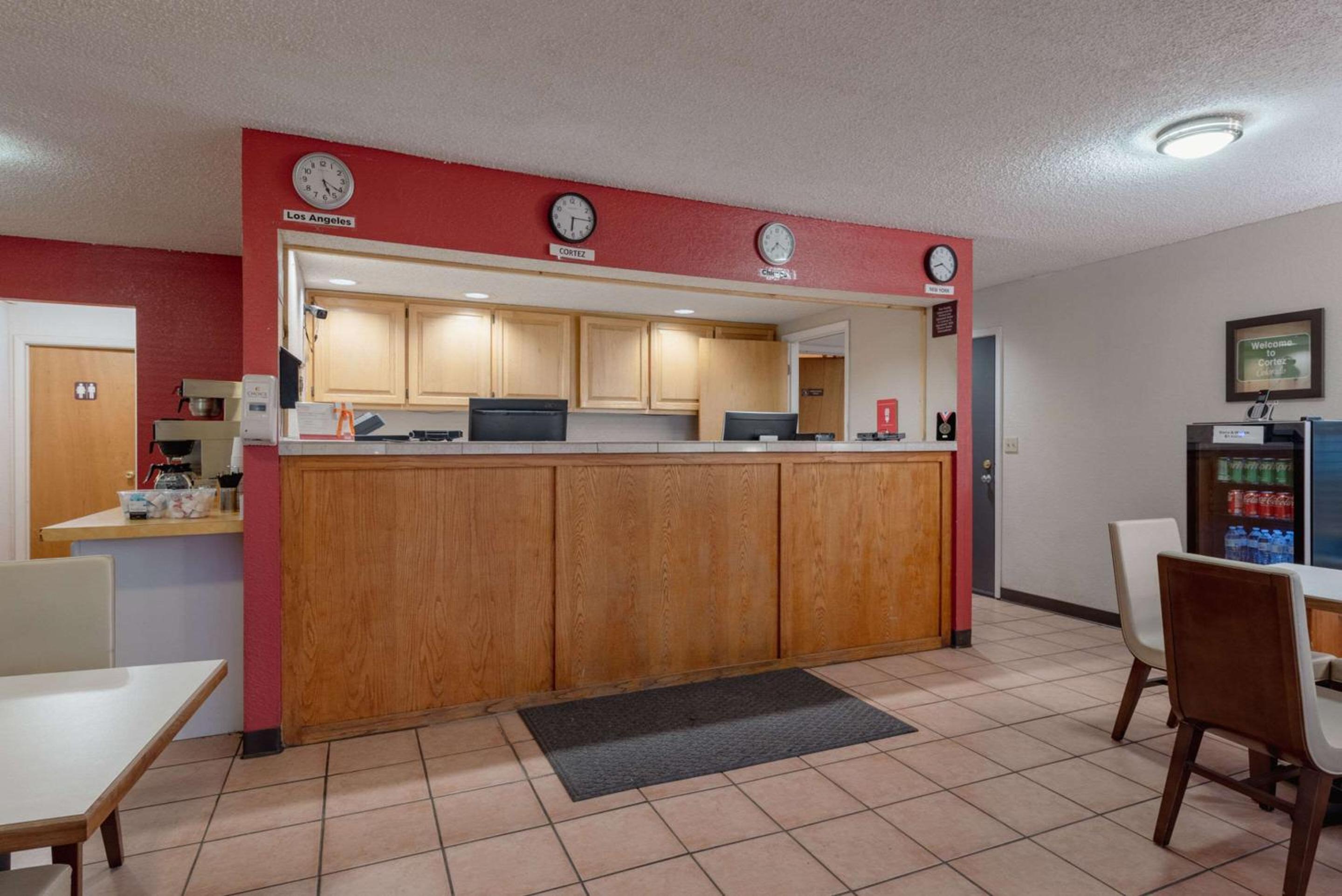Cortez Vacations - Econo Lodge Cortez near Mesa Verde - Property Image 3