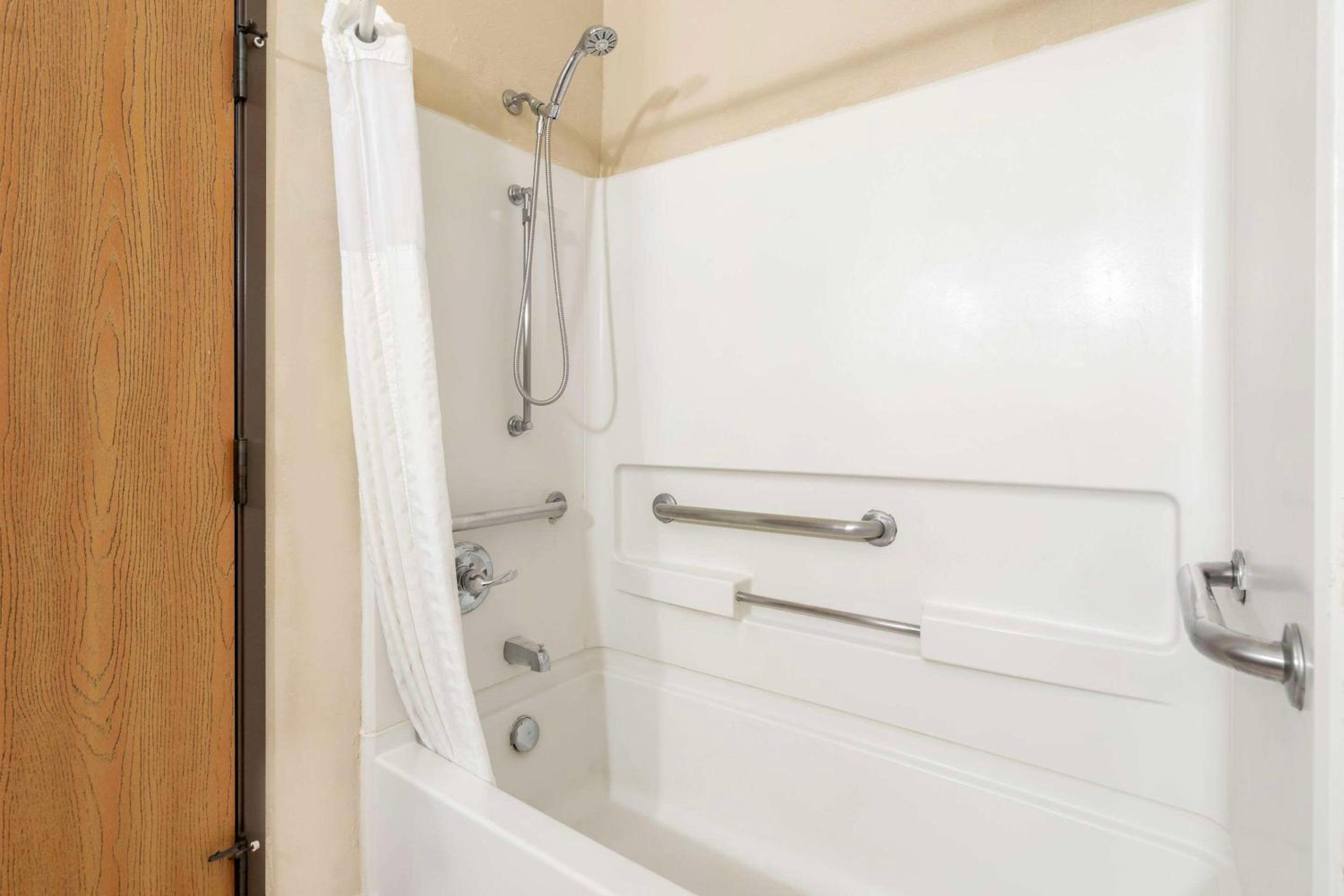 Comfort Suites McKinney-Allen - Property Image 3