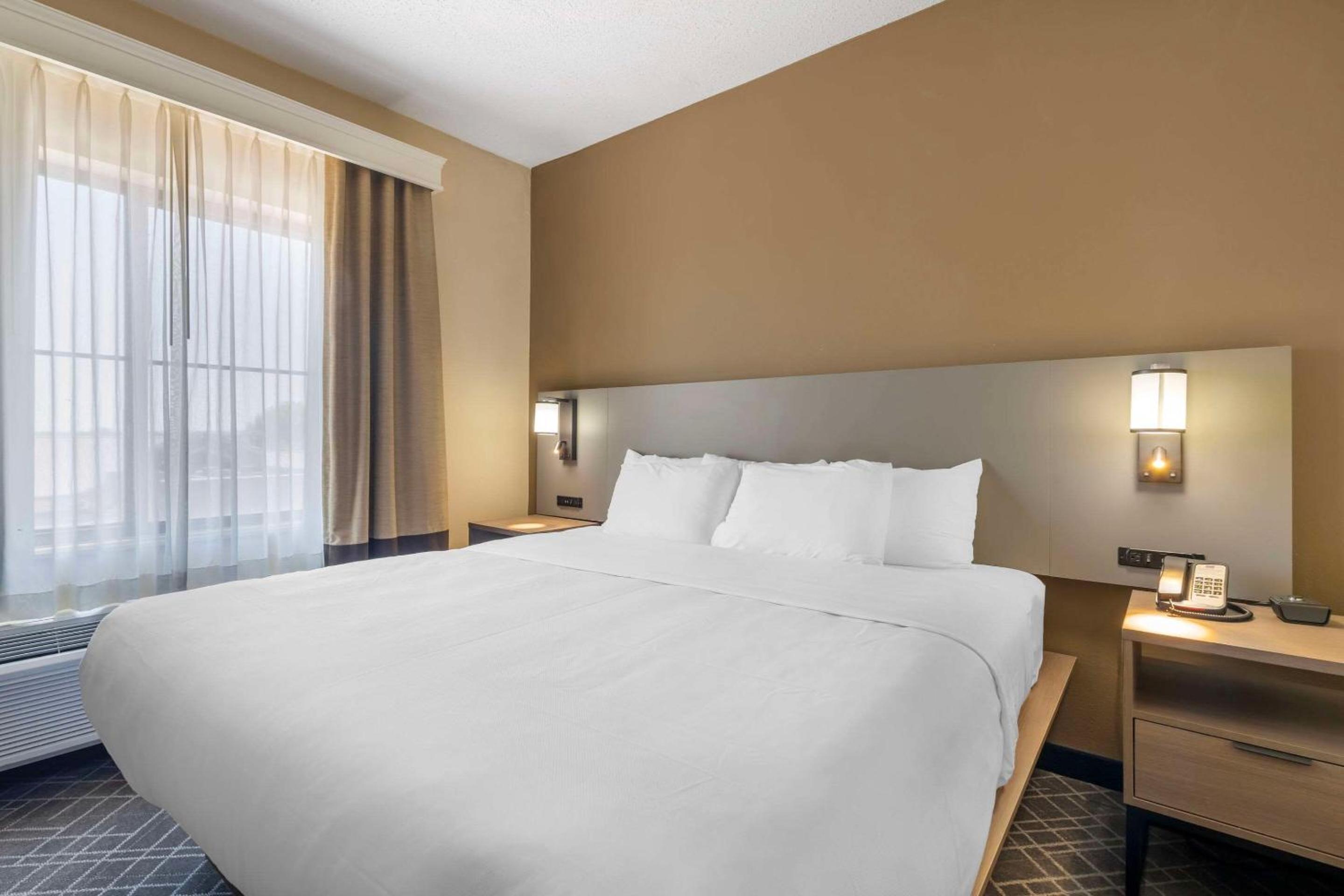 Comfort Suites McKinney-Allen - Property Image 41