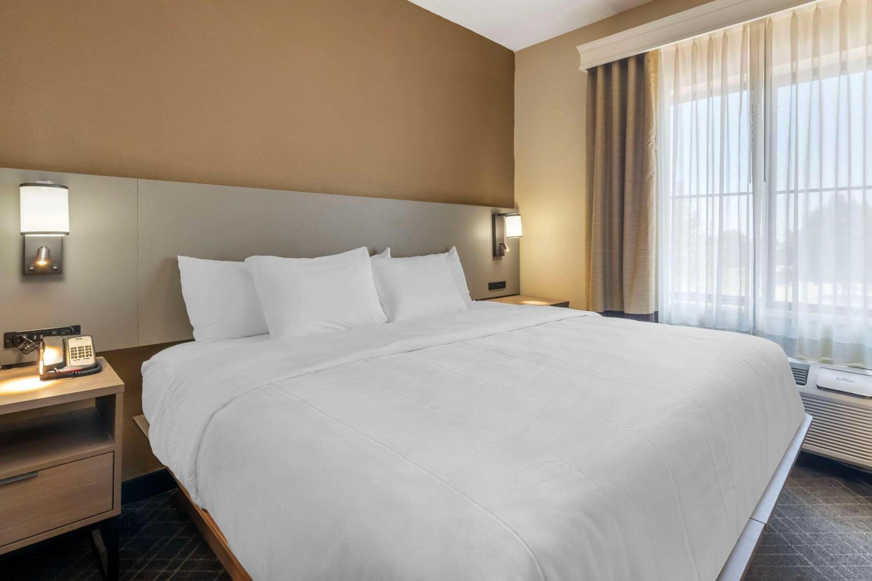 Comfort Suites McKinney-Allen - Property Image 15