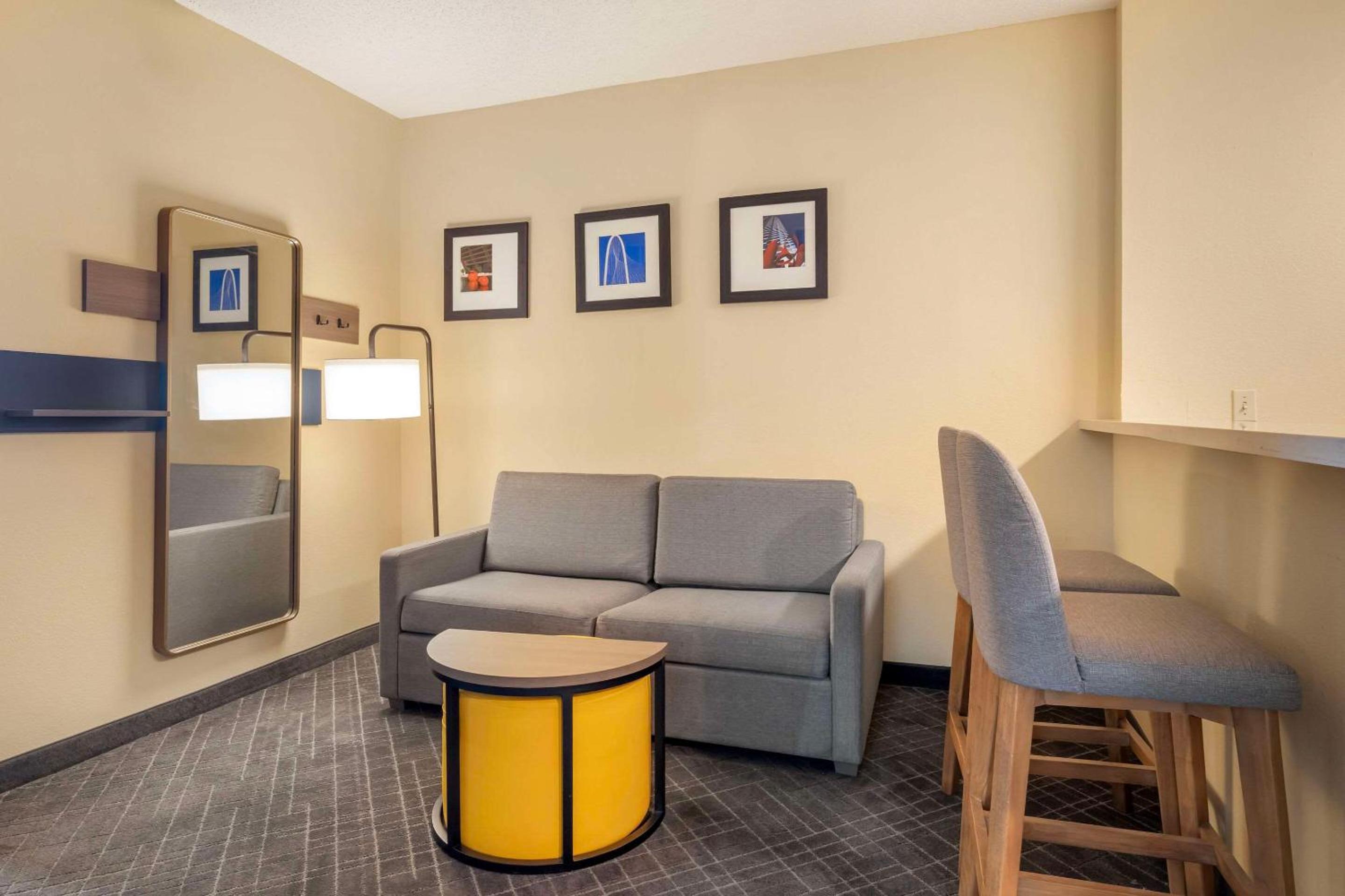 Comfort Suites McKinney-Allen - Property Image 11