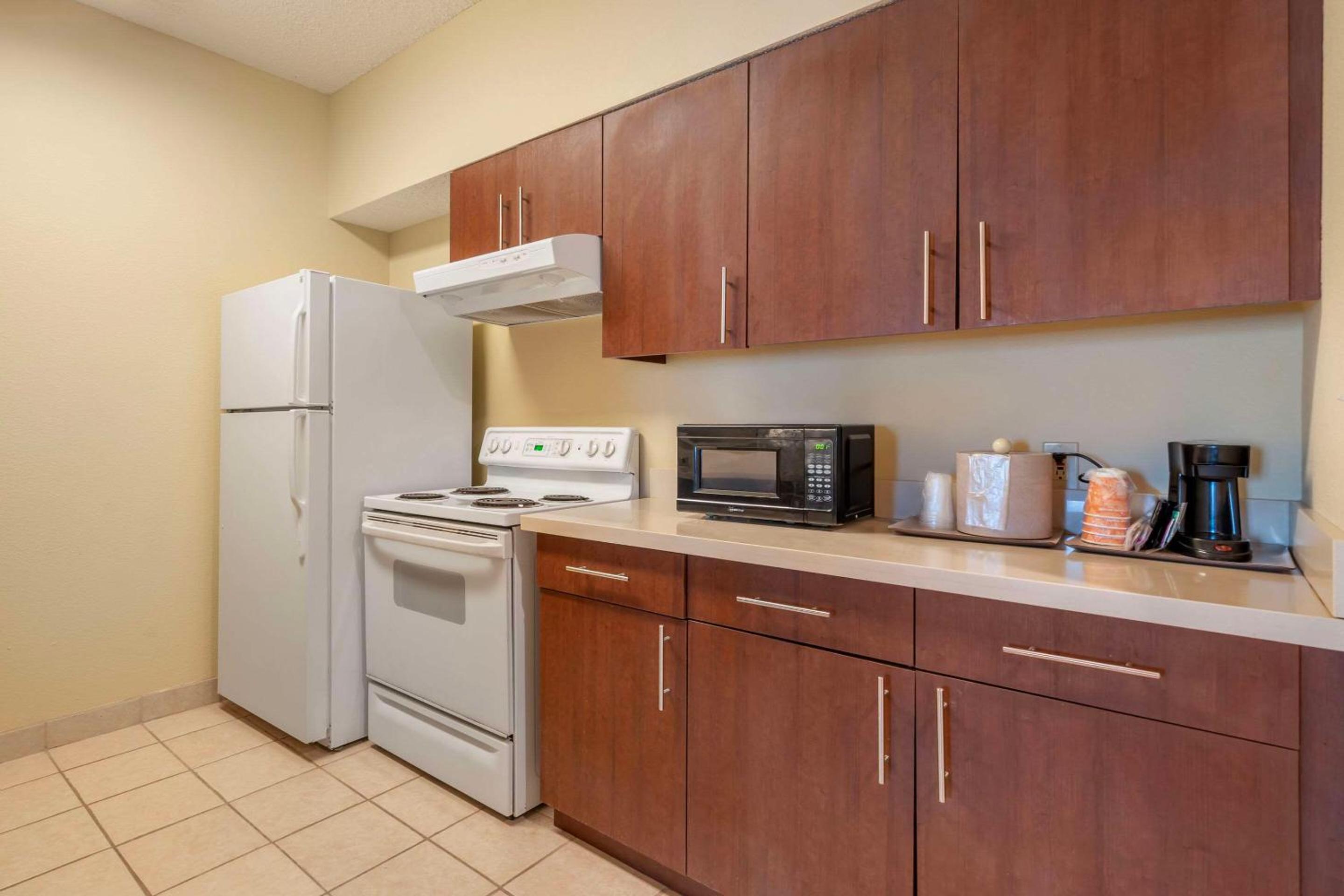 Comfort Suites McKinney-Allen - Property Image 13