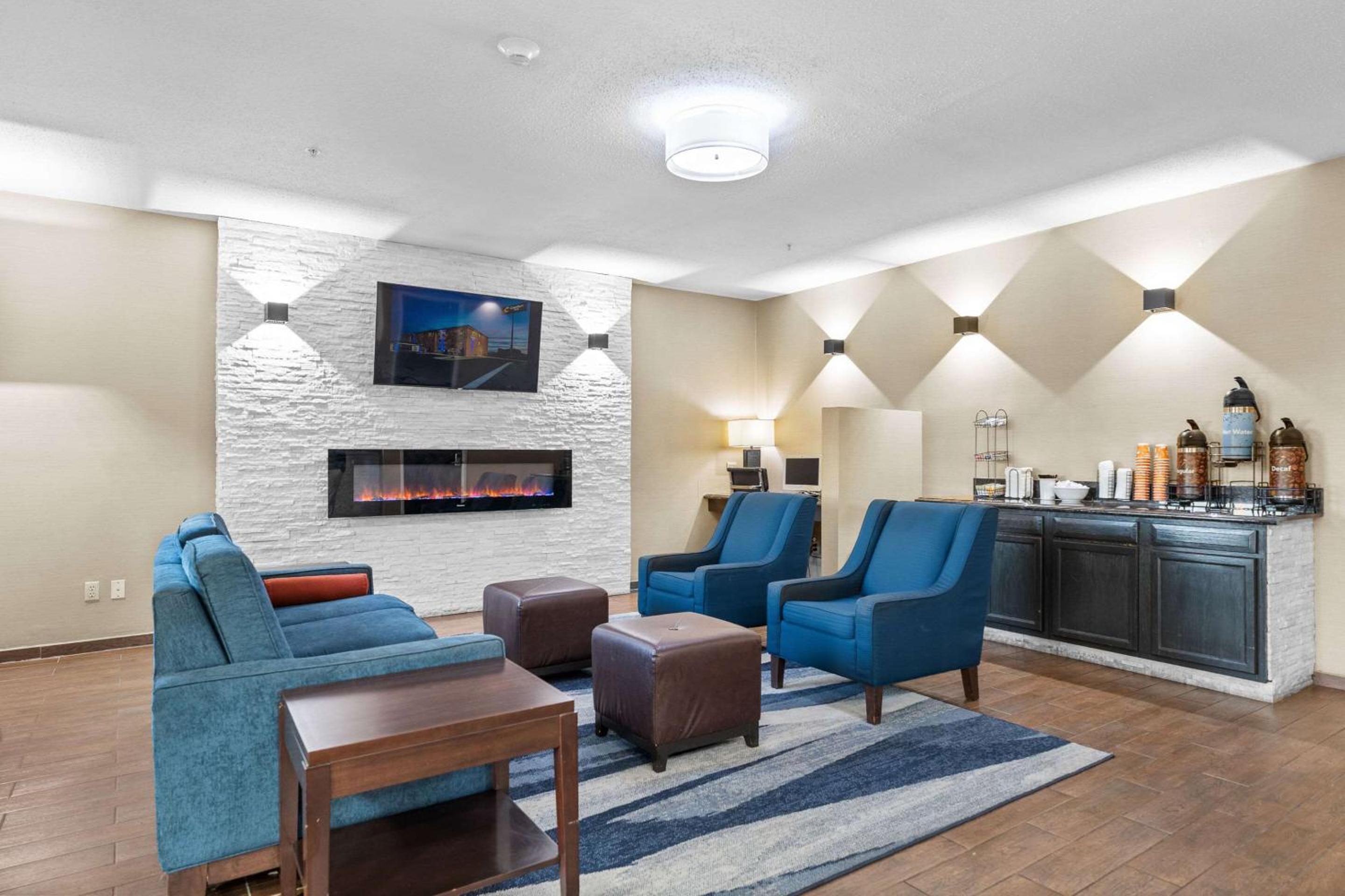 Comfort Inn Hobart-Merrillville I-65 view 3