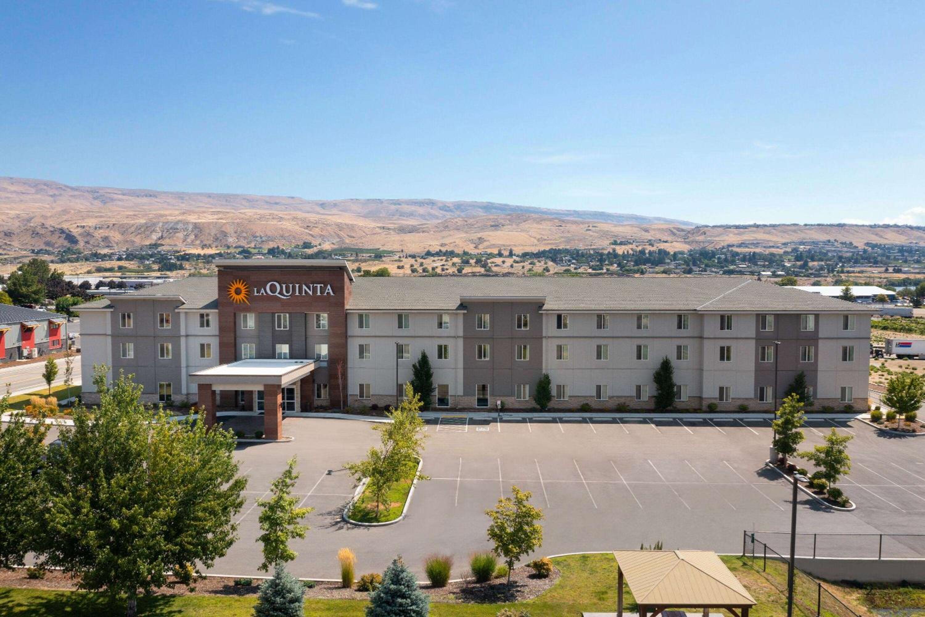 La Quinta Inn & Suites by Wyndham Wenatchee view 3