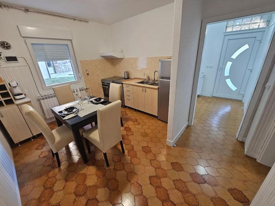 Violeta guest house
