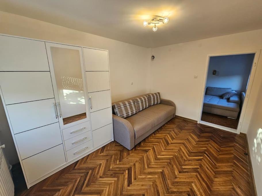 Violeta guest house