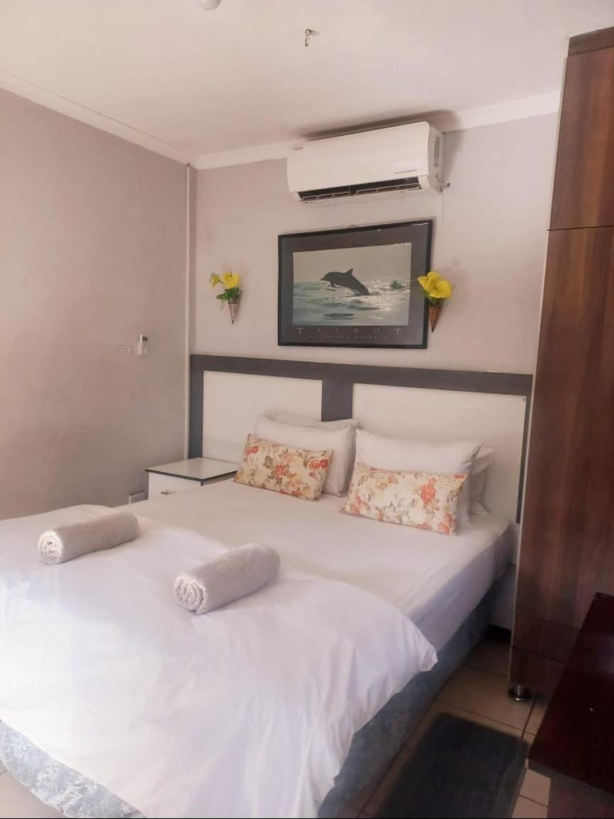 Enhle Bed and Breakfast view 4