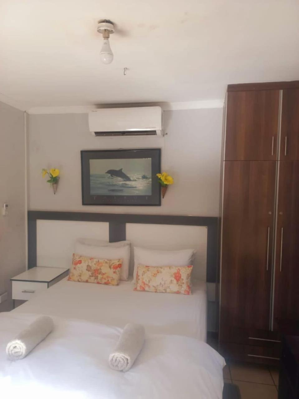 Enhle Bed and Breakfast view 2