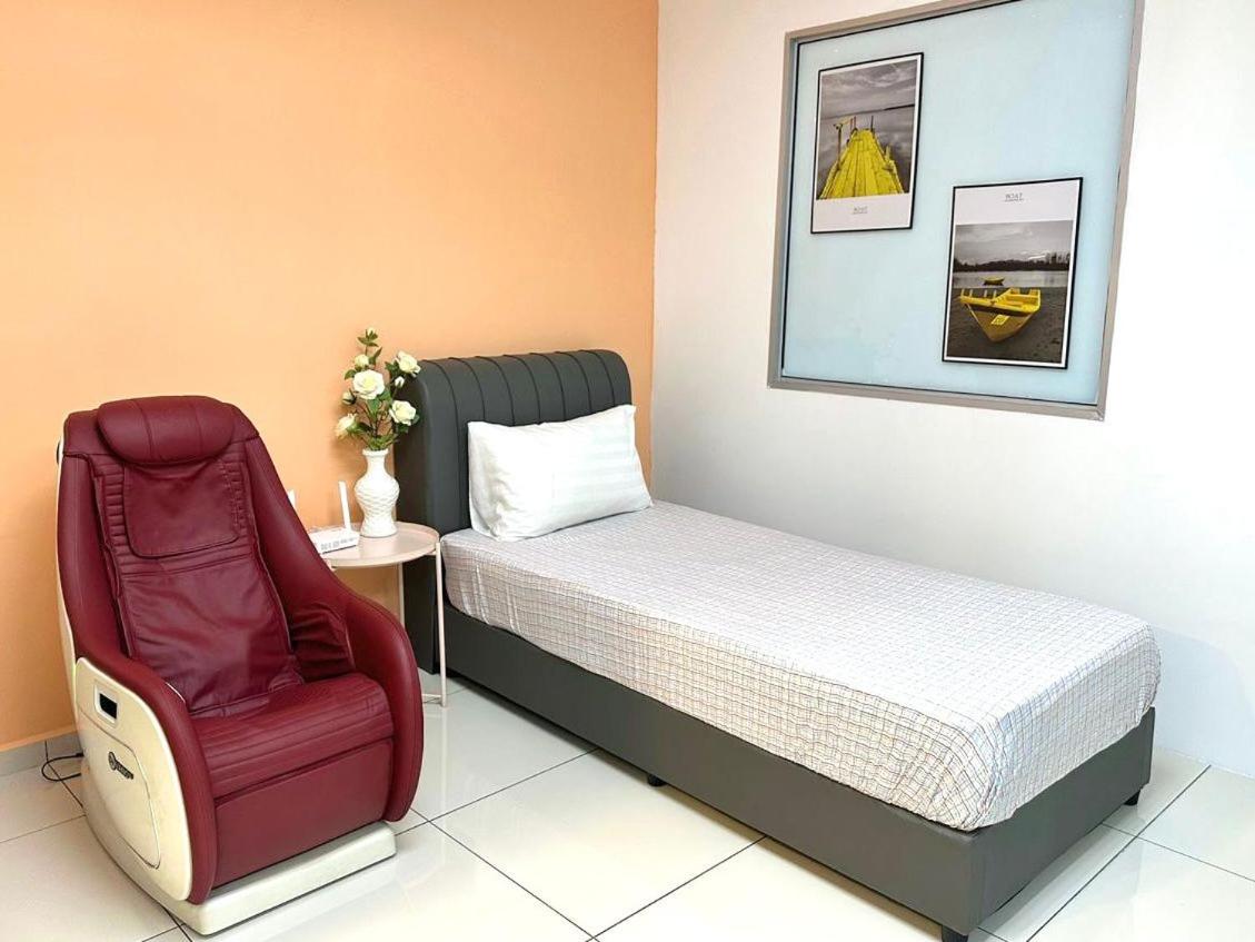 Superb Airport 2BR Suite# Straits Intl# MsgChair photo 5