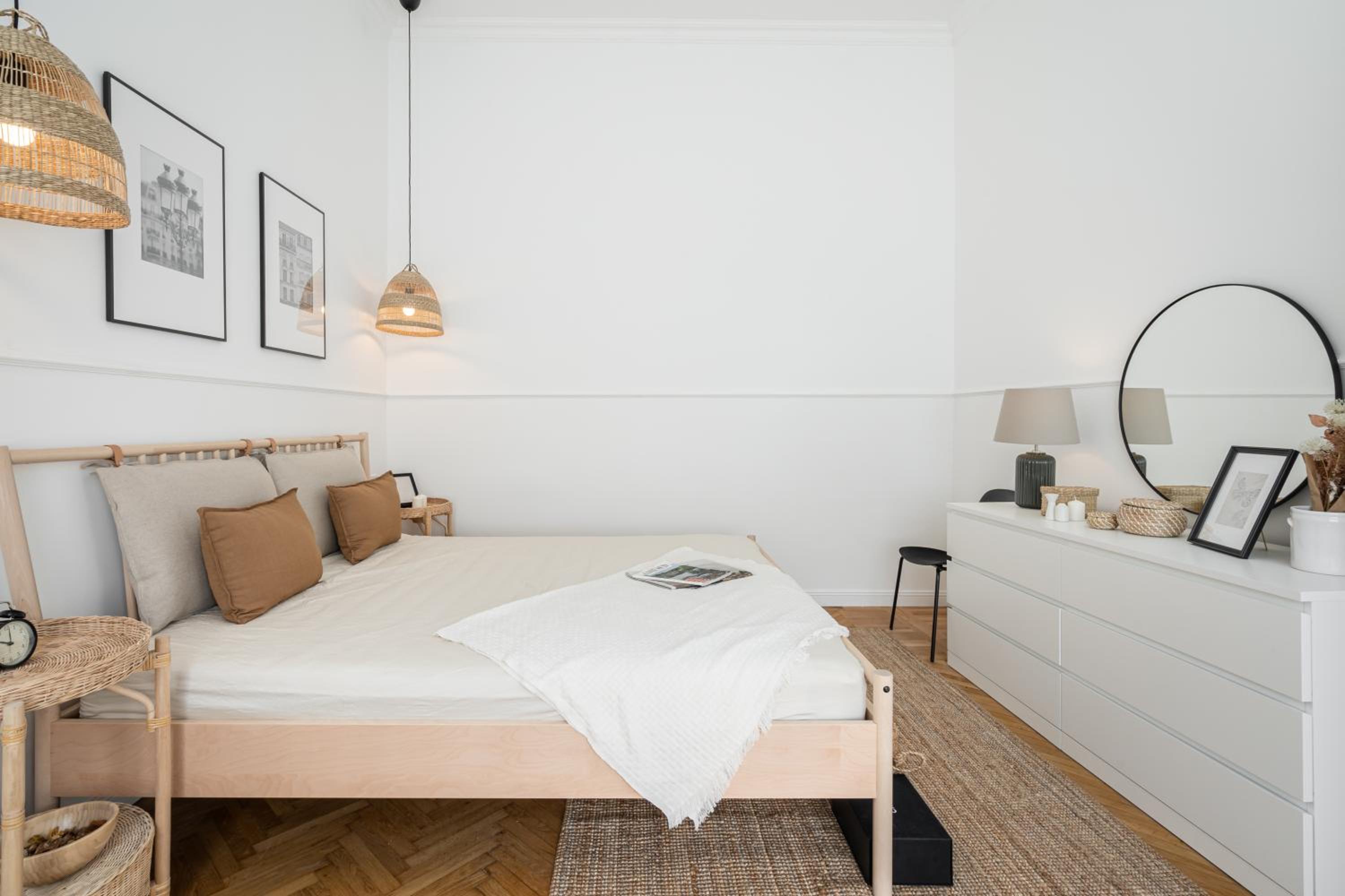 Empire Echo 2-BDR Apartment