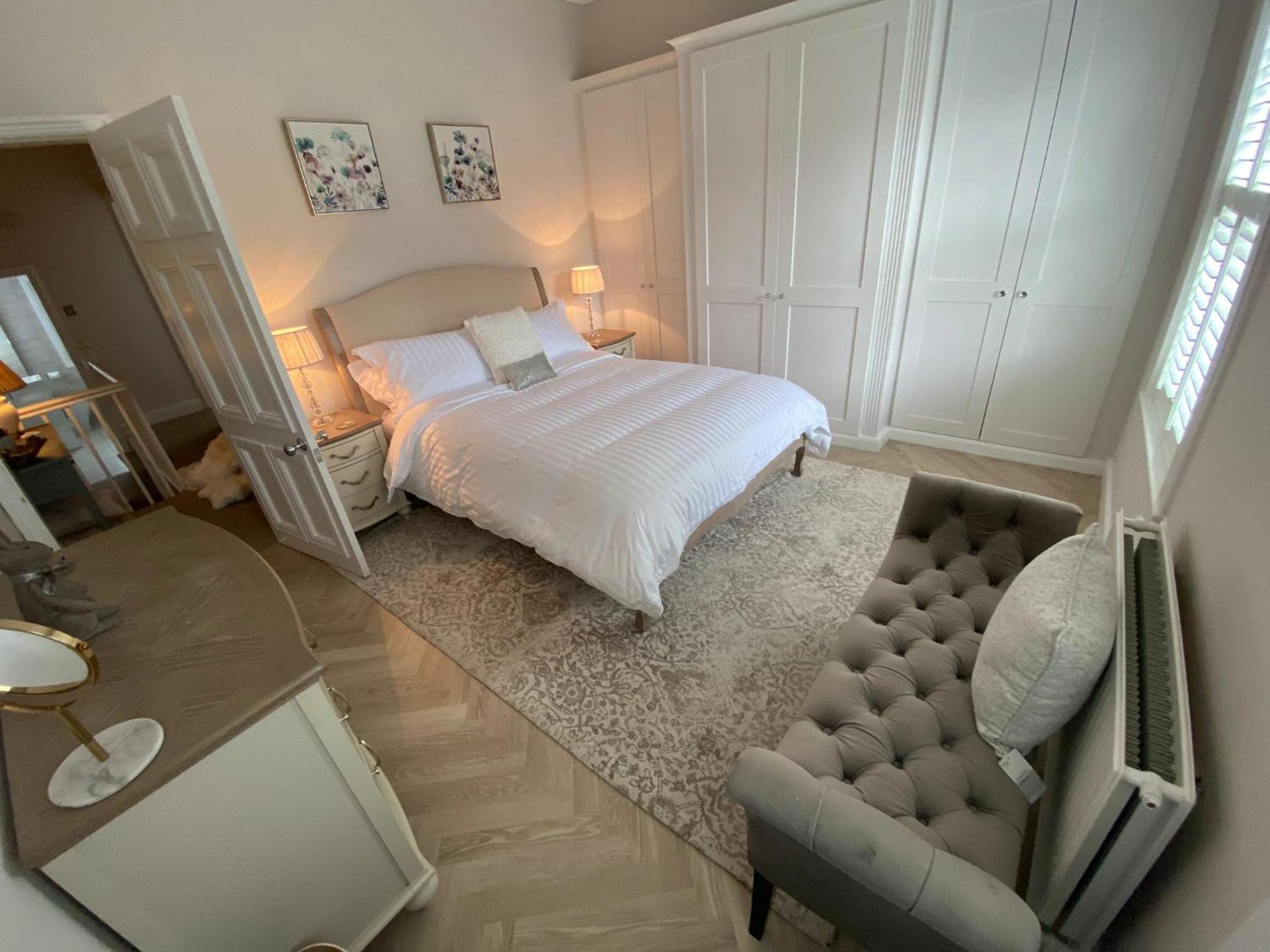 Award Winning Elegant luxurious refurbished meticulous 3 Bed
