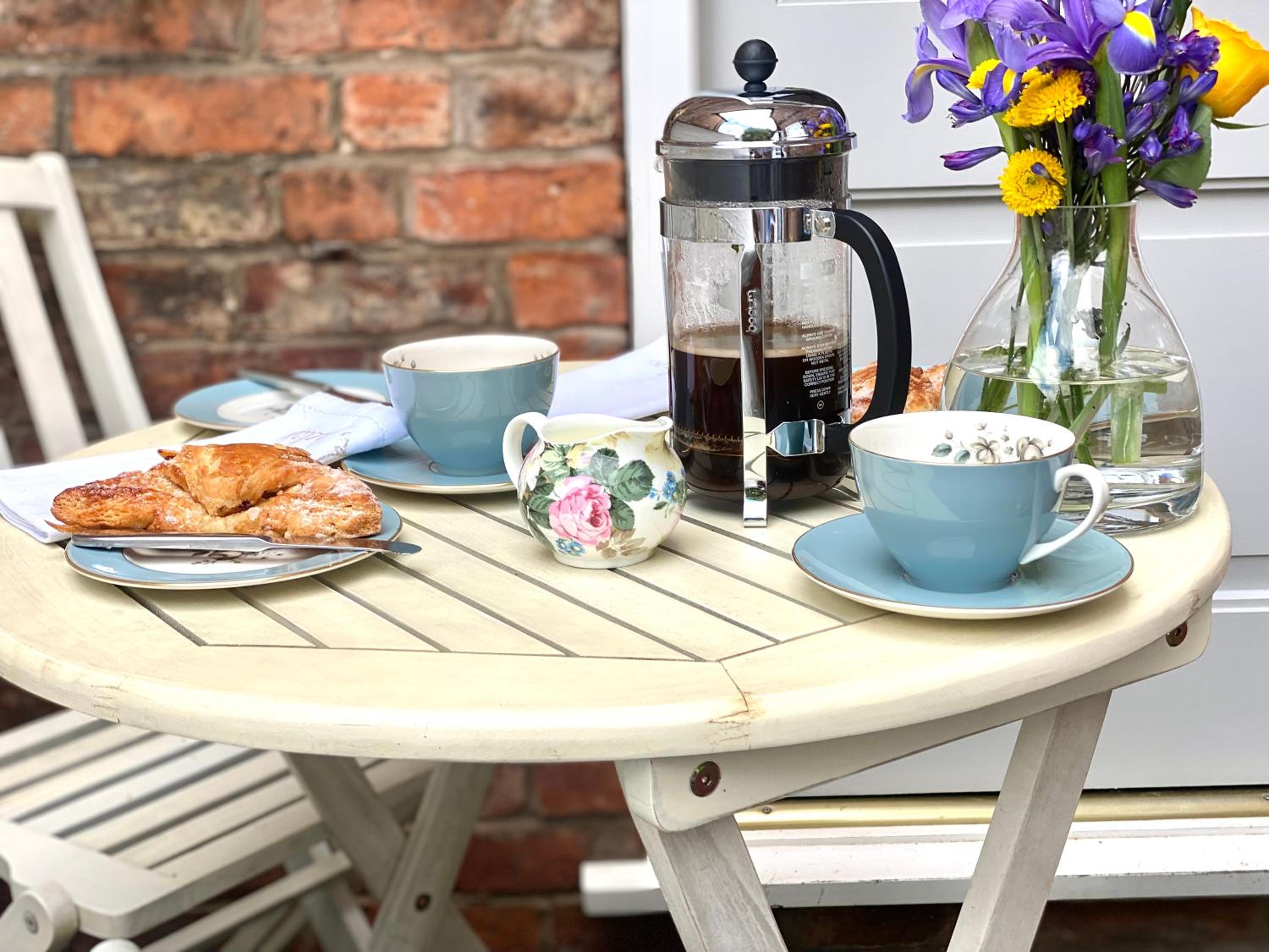Award Winning Elegant luxurious refurbished meticulous 3 Bed