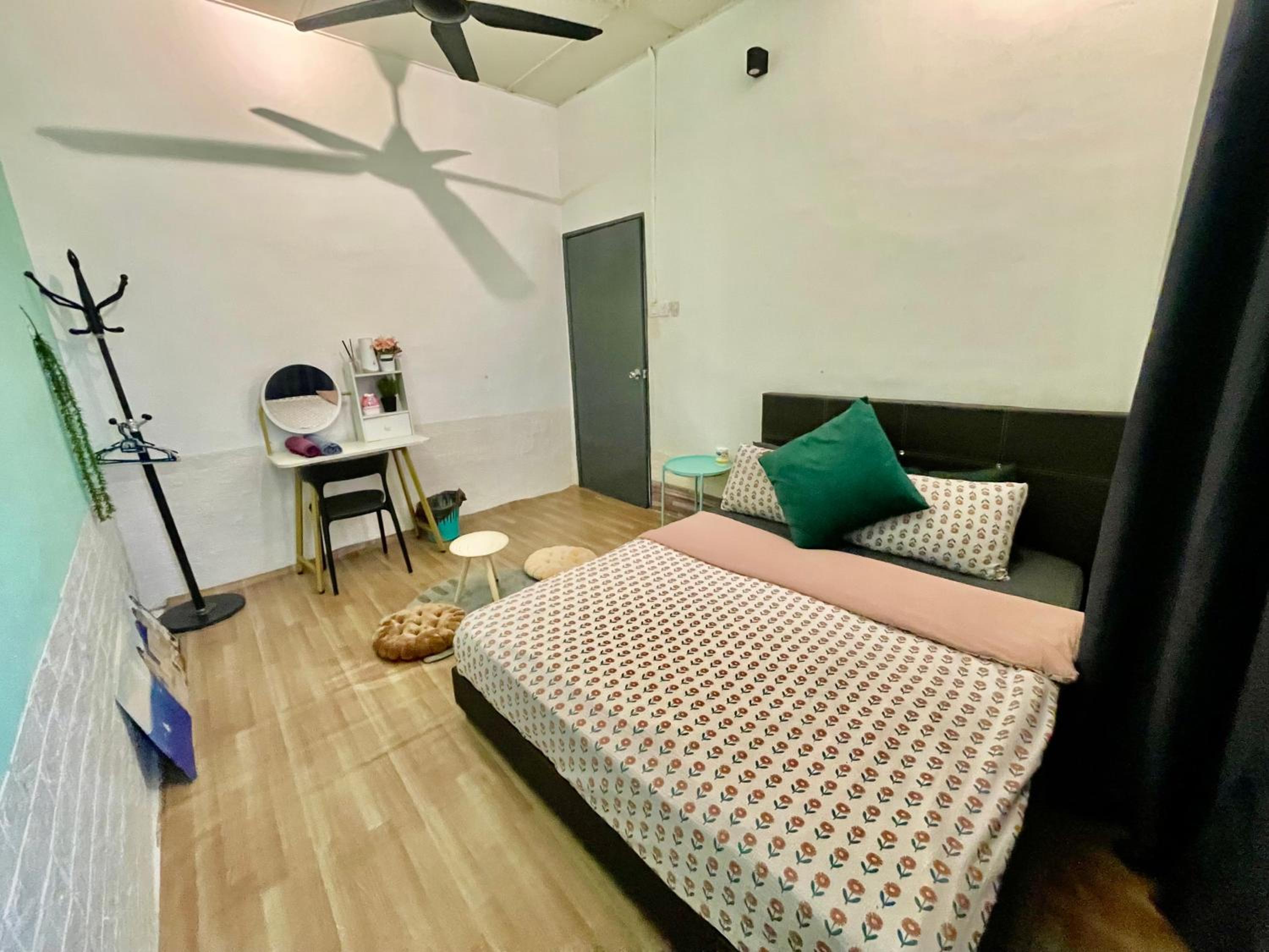 Entire Cozy Home 16 • 3 bedroom @ Alma Bukit Mertajam photo 4