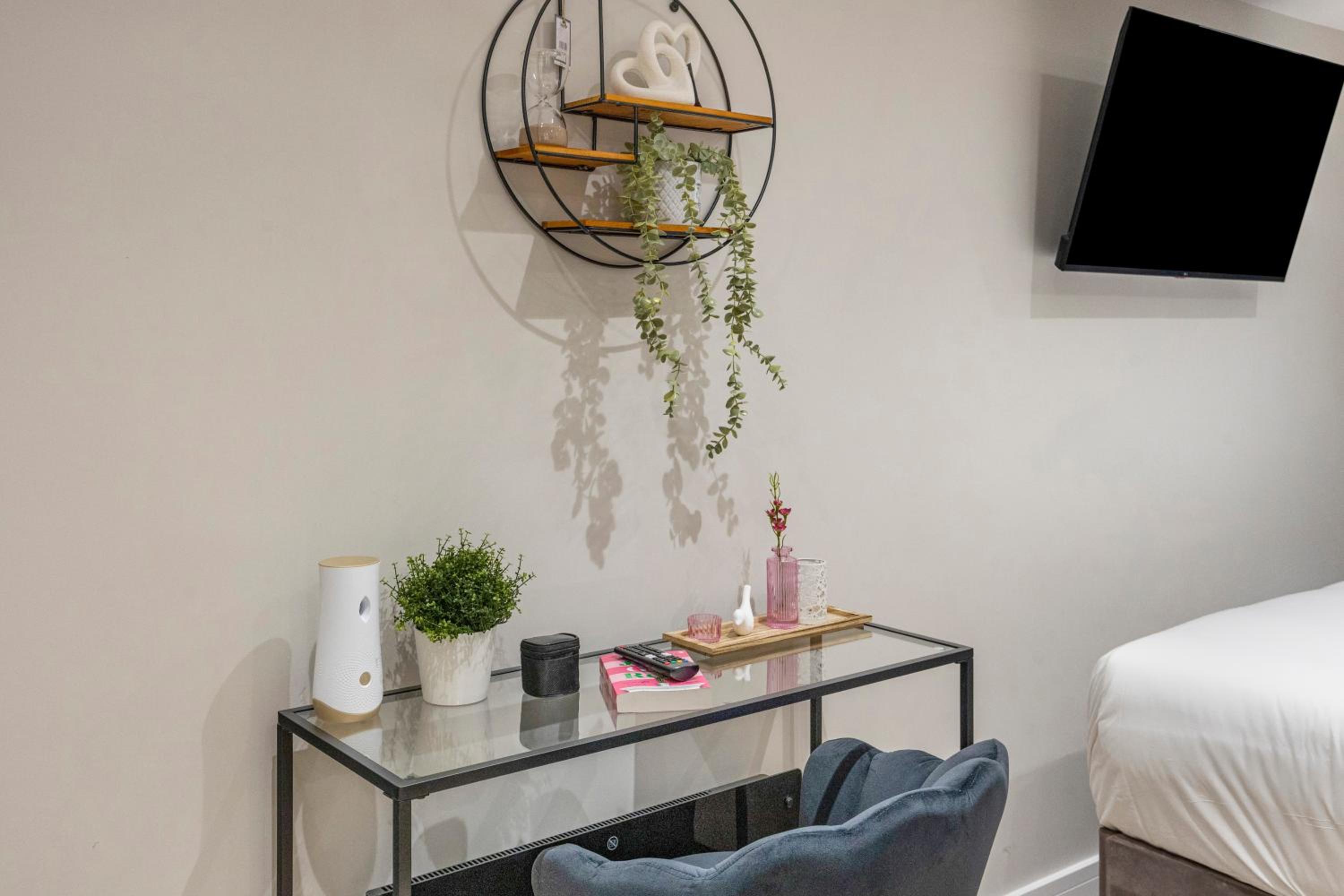City Haven Luxe Studio with King Size Bed view 4