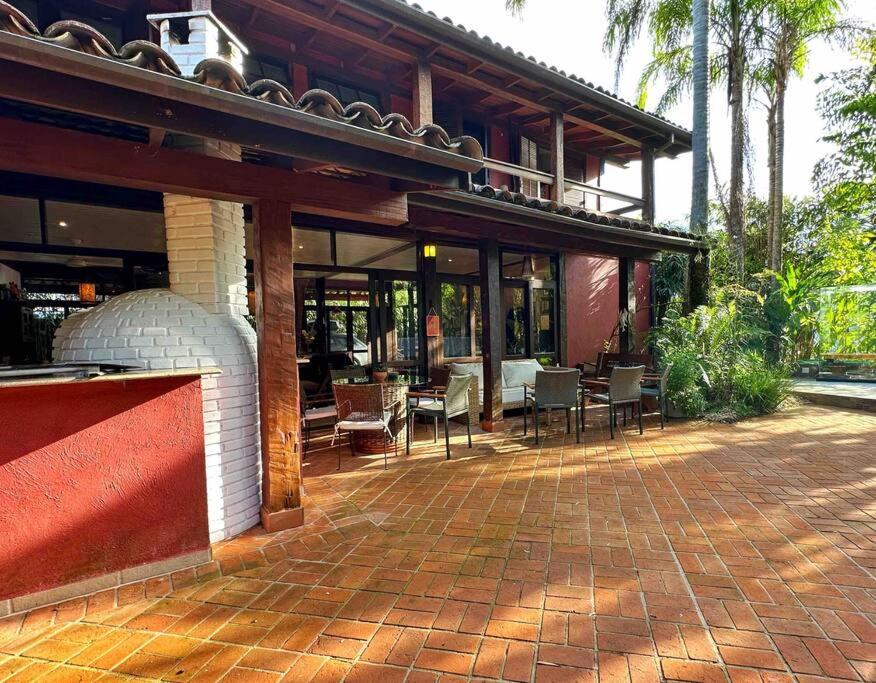Casa em condomínio na Praia da Baleia com alto astral