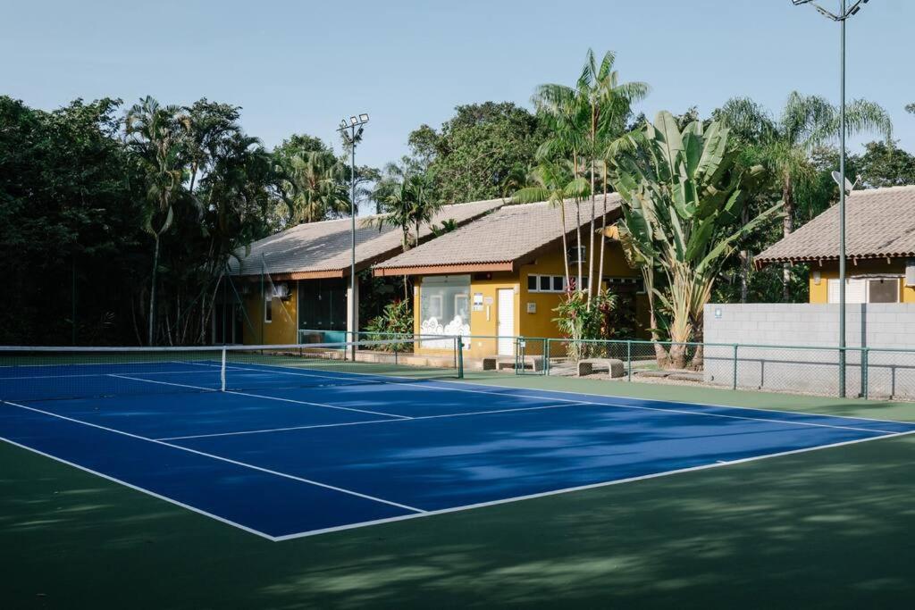Casa em condomínio na Praia da Baleia com alto astral