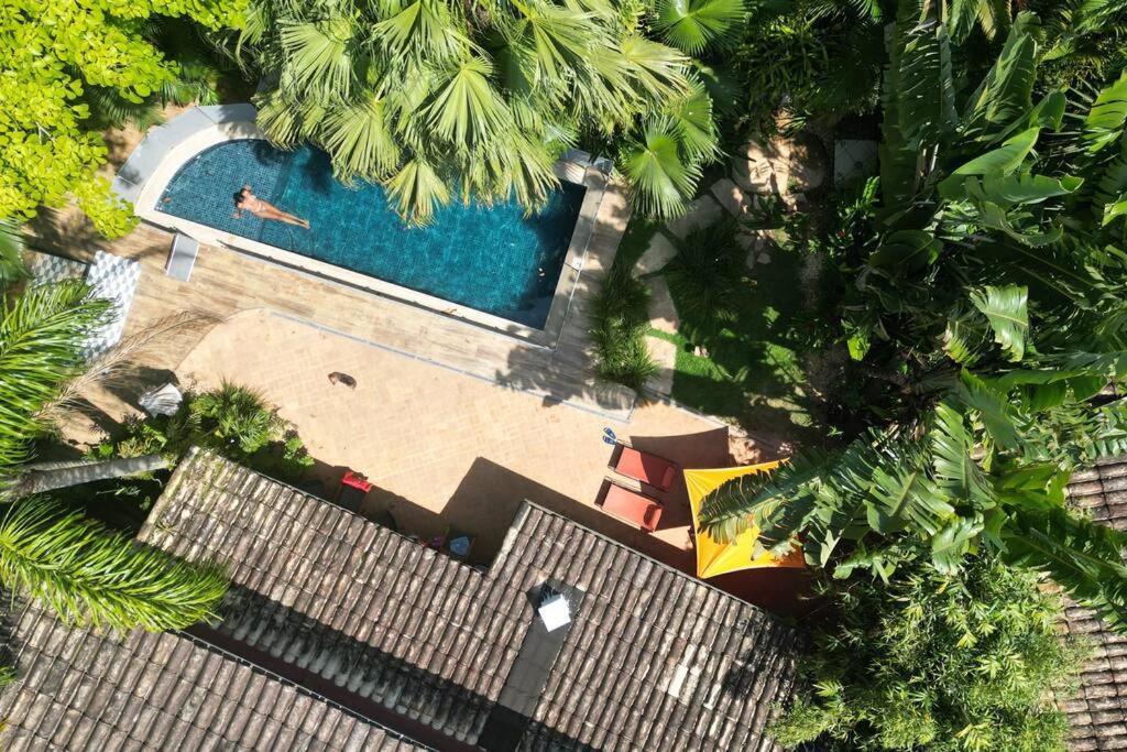 Casa em condomínio na Praia da Baleia com alto astral