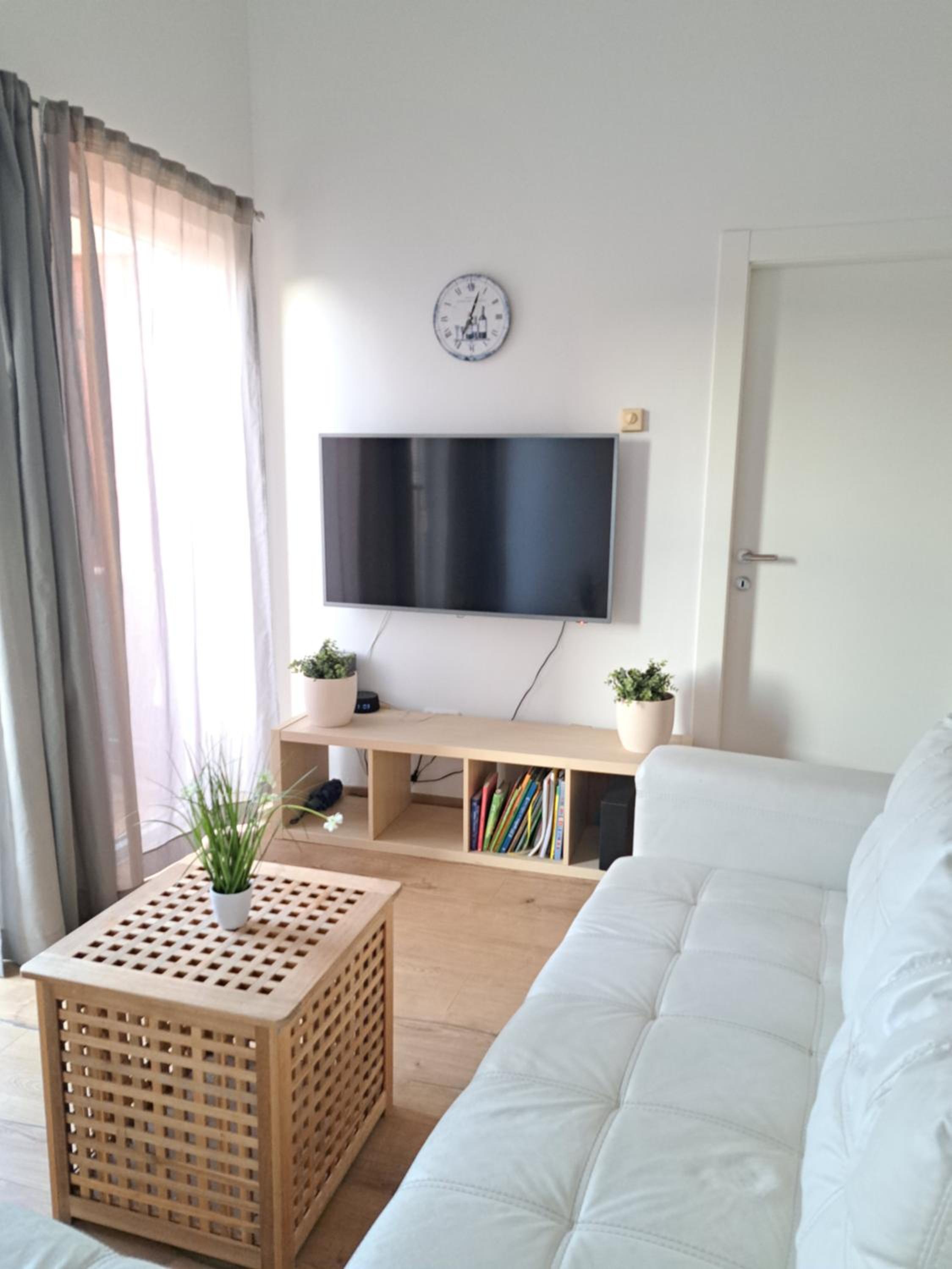 Apartment Oliva Volme view 2