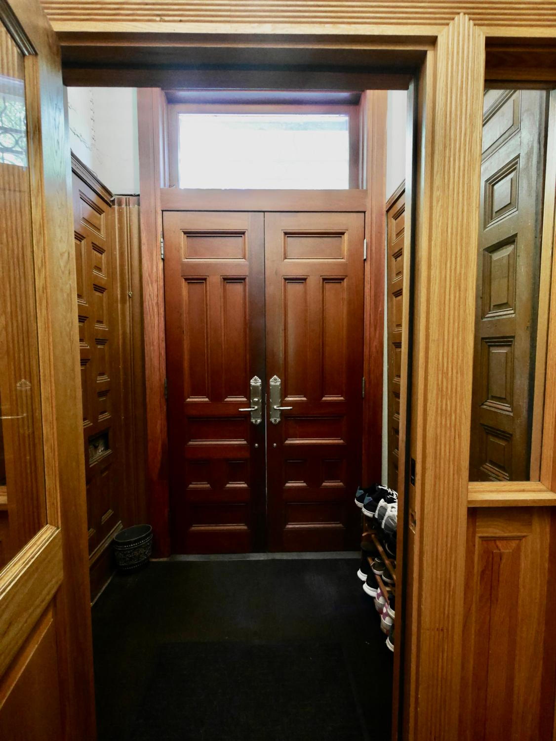 2 bedrooms with one private bathroom in lovely home