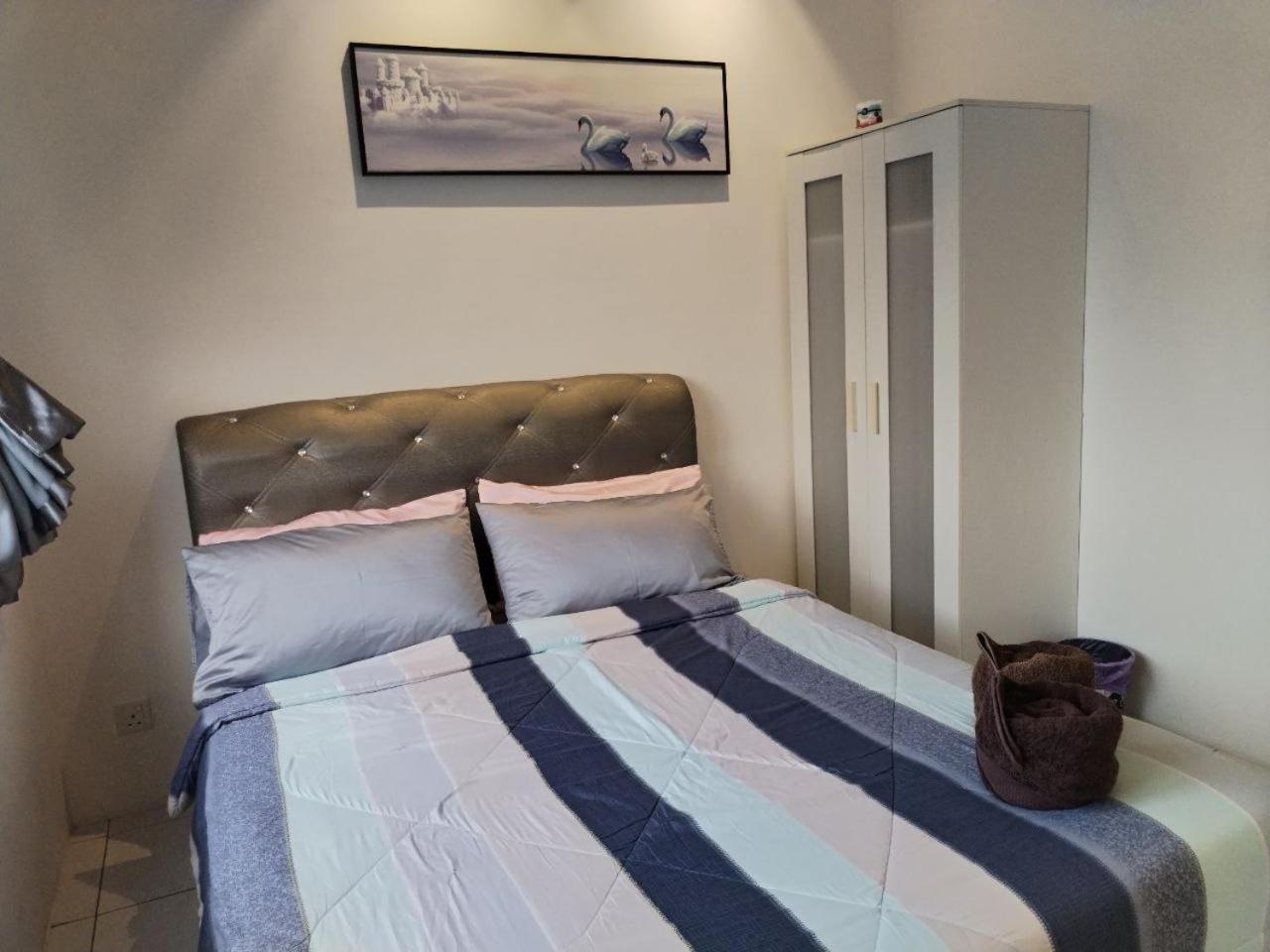Camellia Residence ForestView Seri Austin Johor Bahru Near Eco Palladium by Harmony Homestay