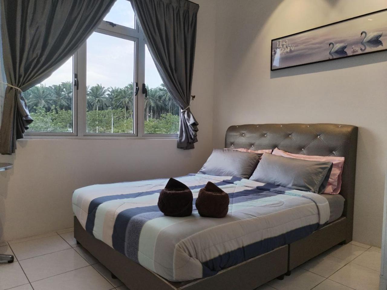 Camellia Residence ForestView Seri Austin Johor Bahru Near Eco Palladium by Harmony Homestay