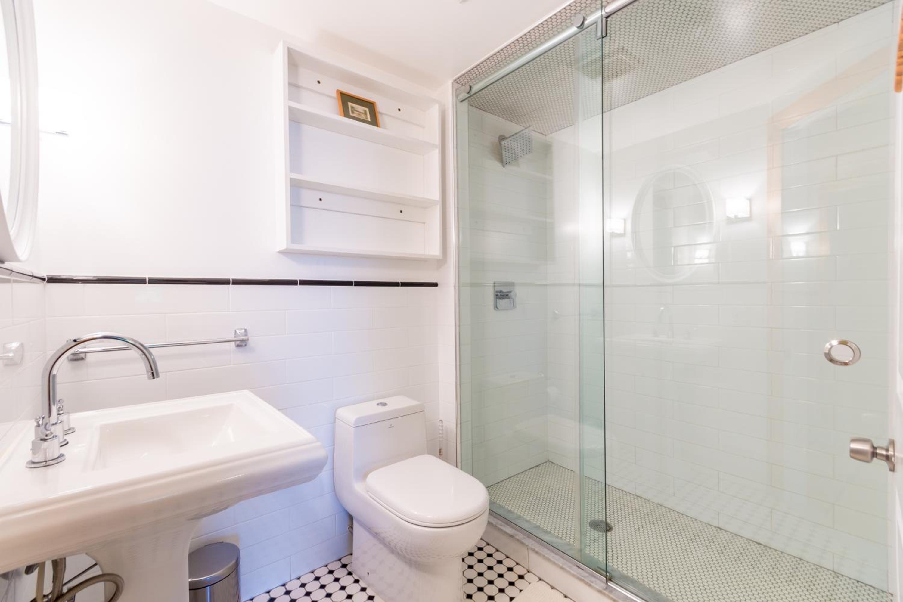 2 bedrooms with one private bathroom in lovely home