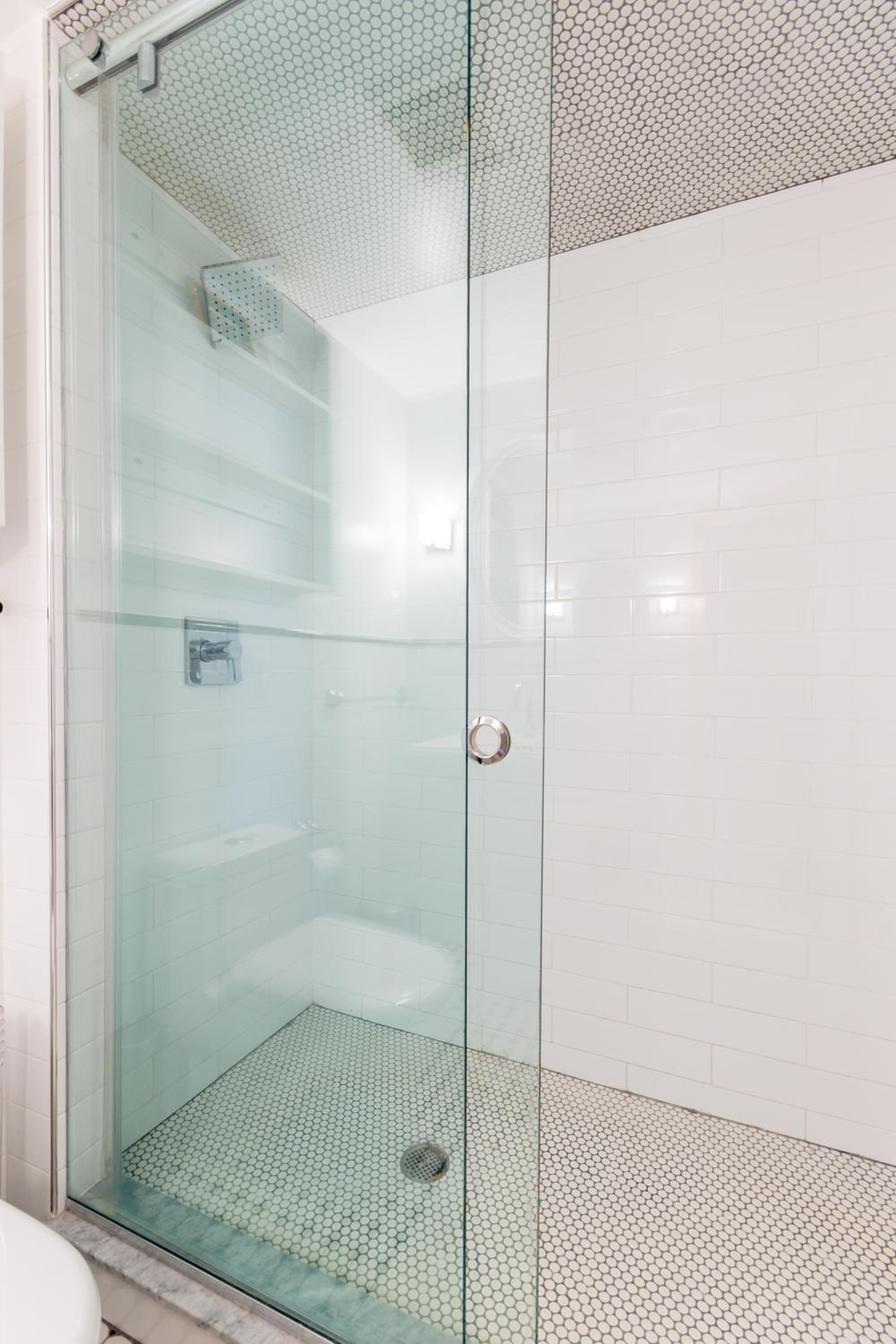 2 bedrooms with one private bathroom in lovely home